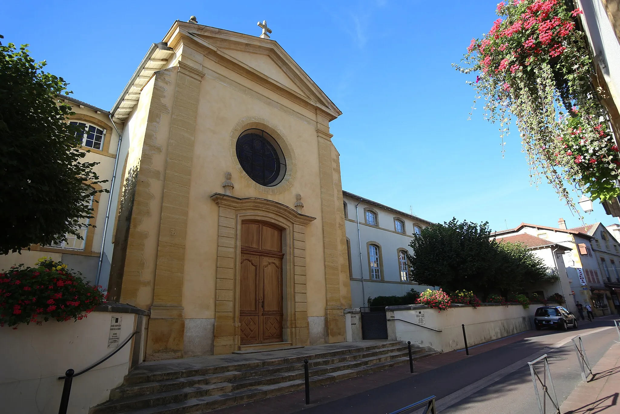Photo showing: This building is indexed in the base Mérimée, a database of architectural heritage maintained by the French Ministry of Culture, under the reference PA00117452 .