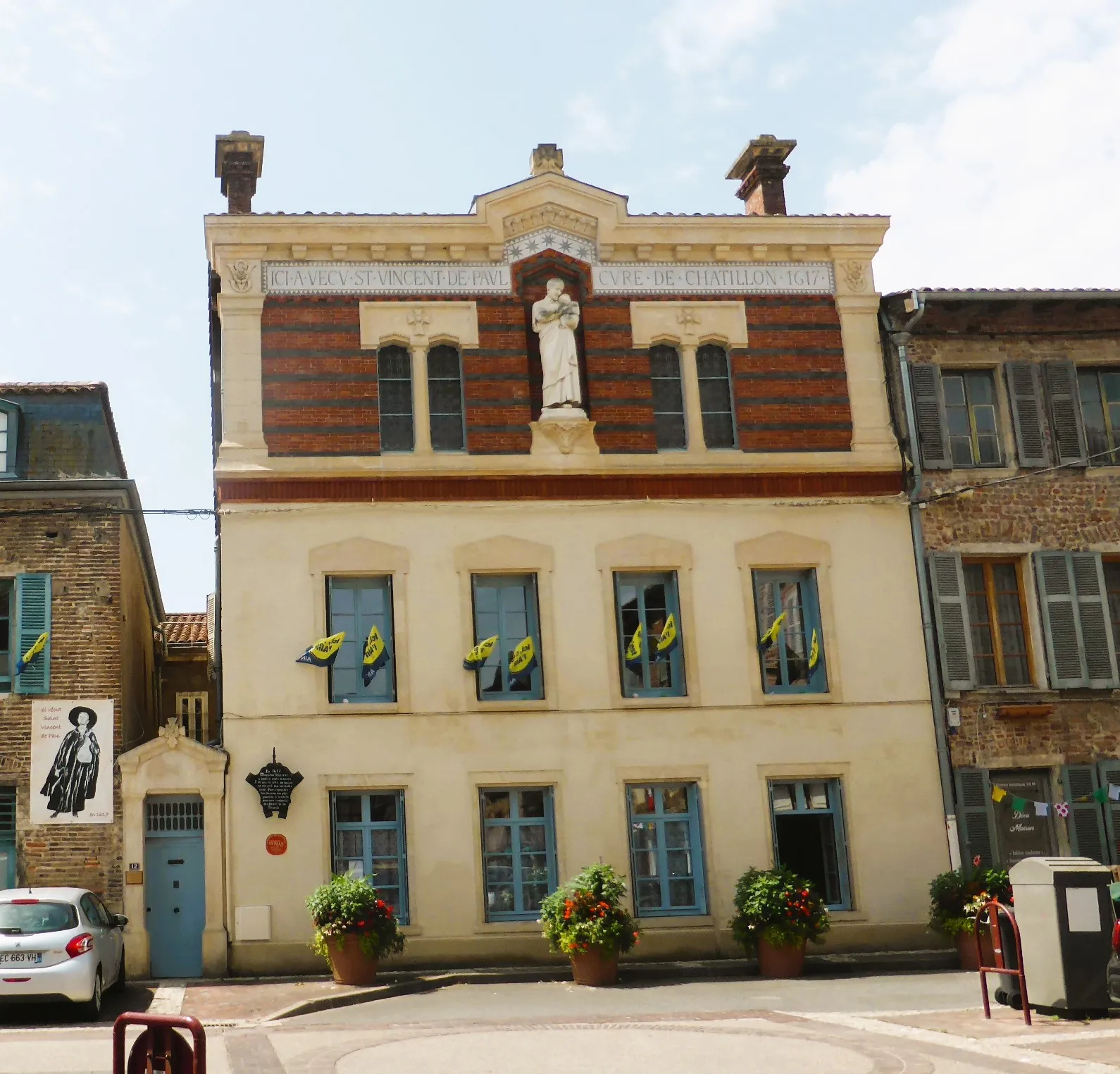 Photo showing: ancienne demeure de Saint- Vincent