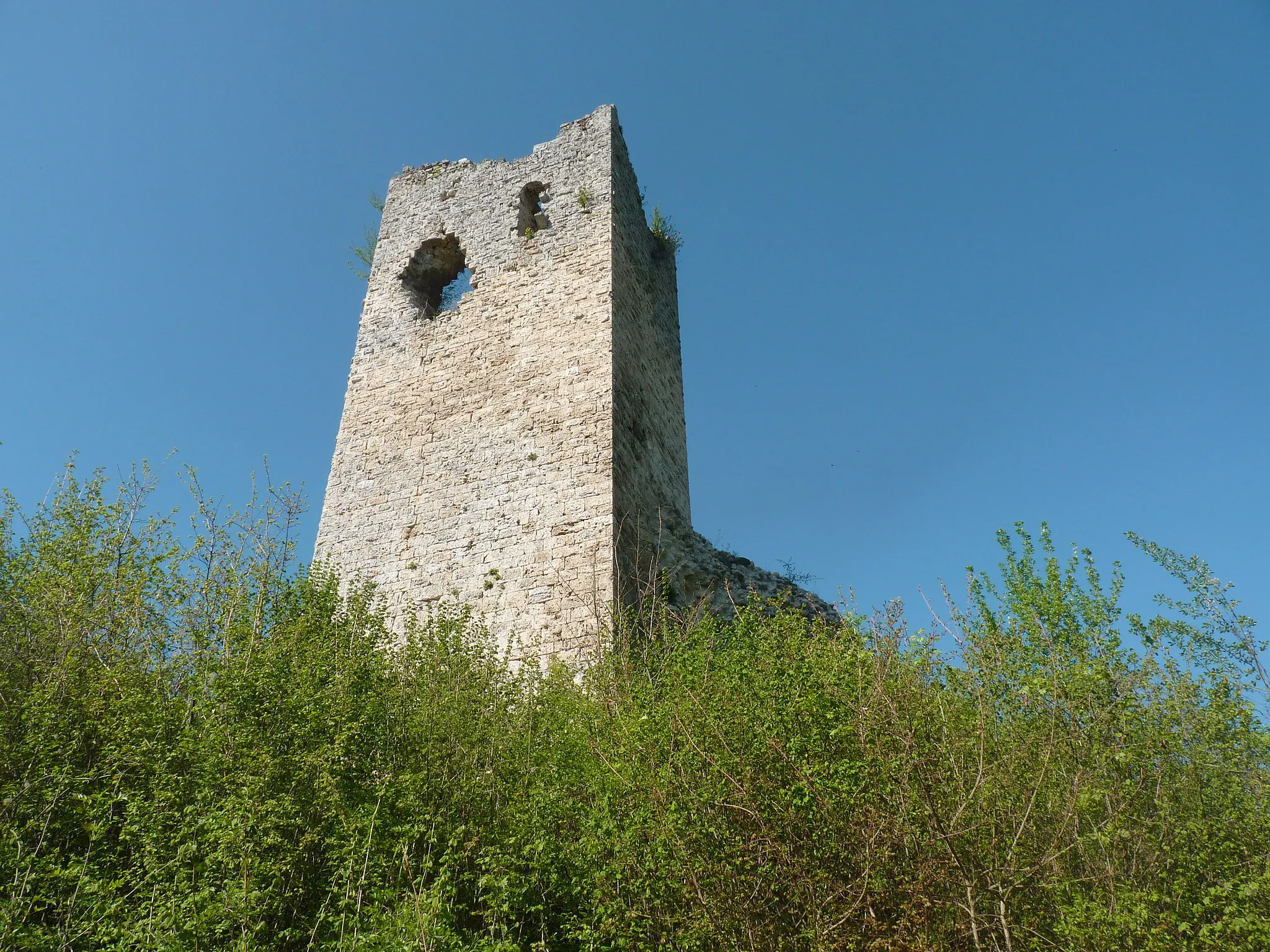 Photo showing: Clermont tower, Chirens, Isère