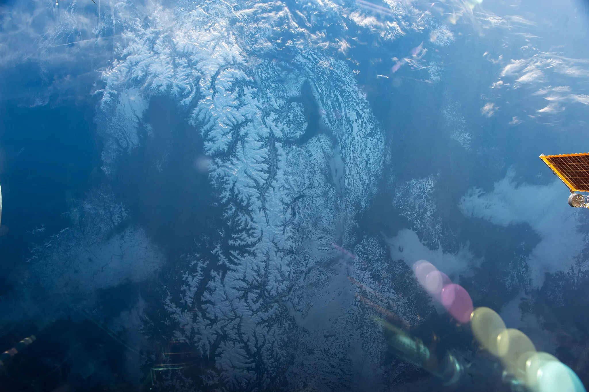 Photo showing: View of Earth taken during ISS Expedition 42.