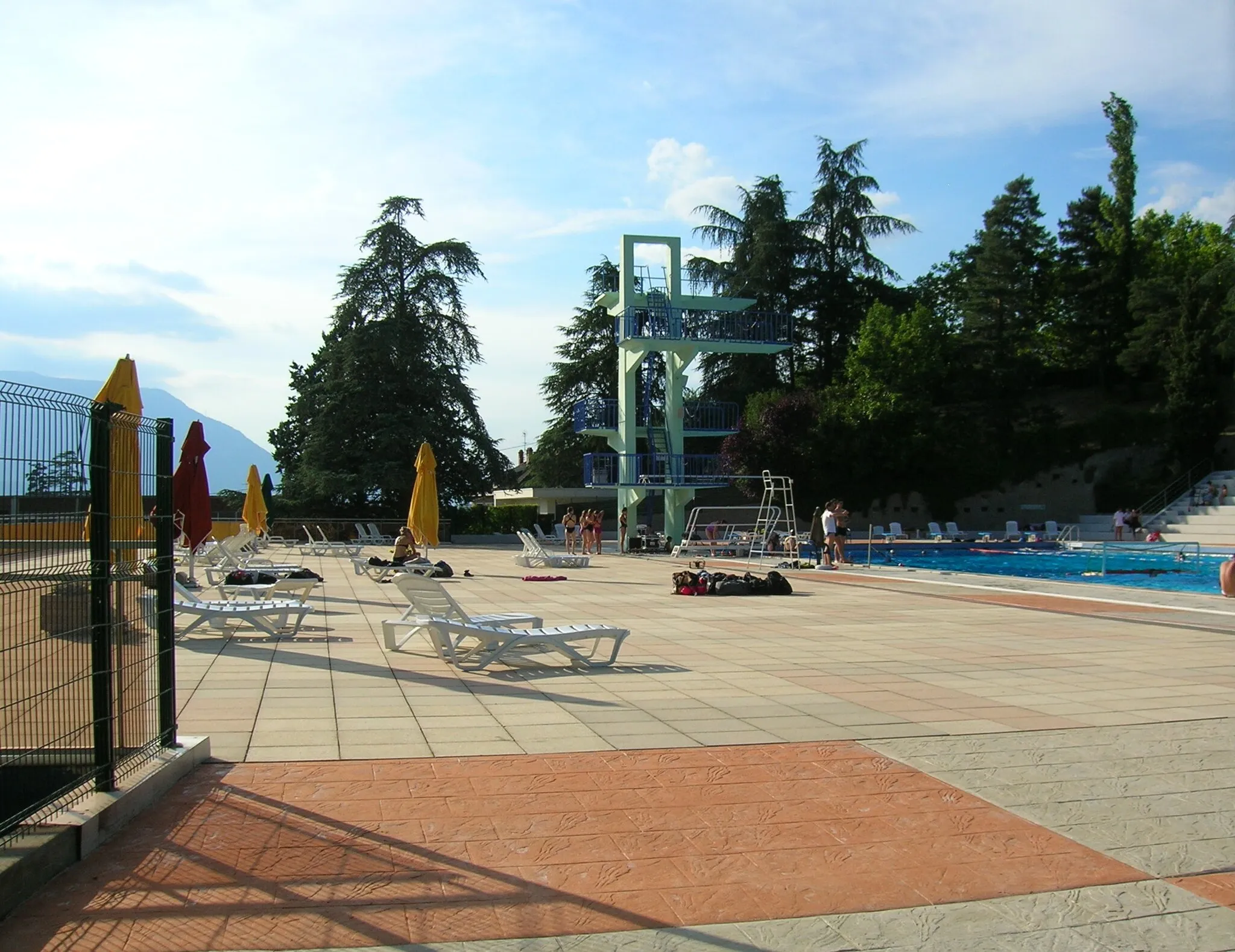 Photo showing: Piscine Eybens