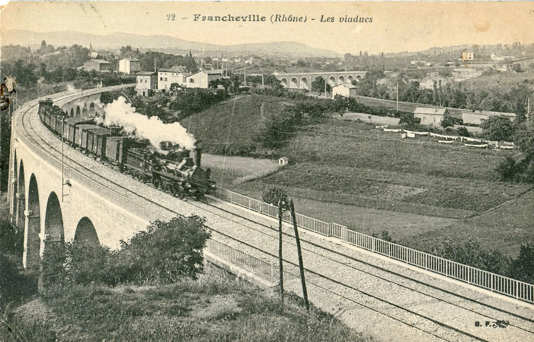 Photo showing: Carte postale ancienne éditée par BF à Paris : FRANCHEVILLE - Les viaducs.