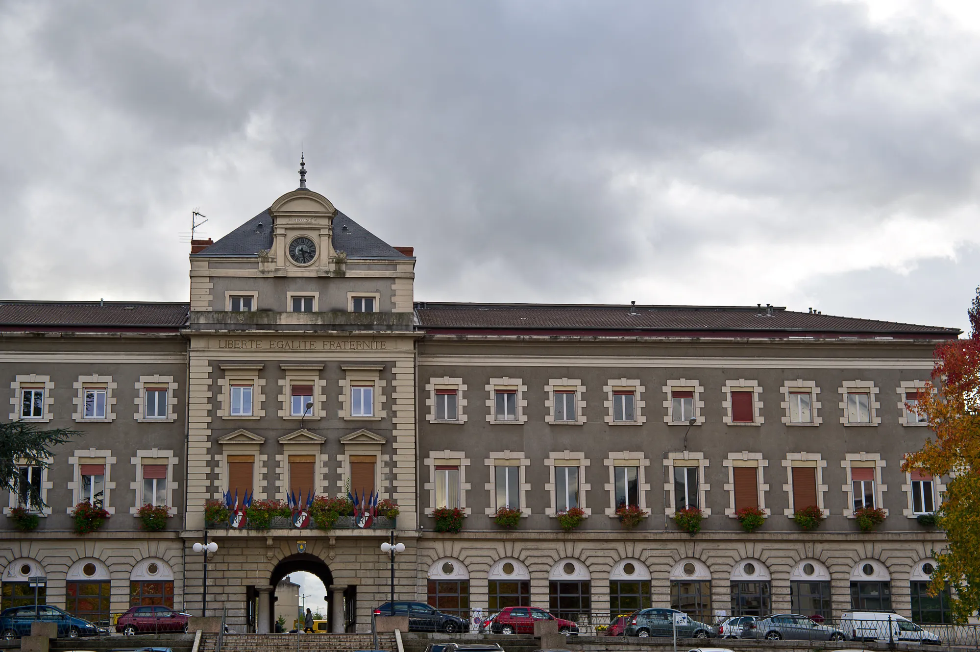 Photo showing: This building is indexed in the base Mérimée, a database of architectural heritage maintained by the French Ministry of Culture, under the reference PA00135656 .