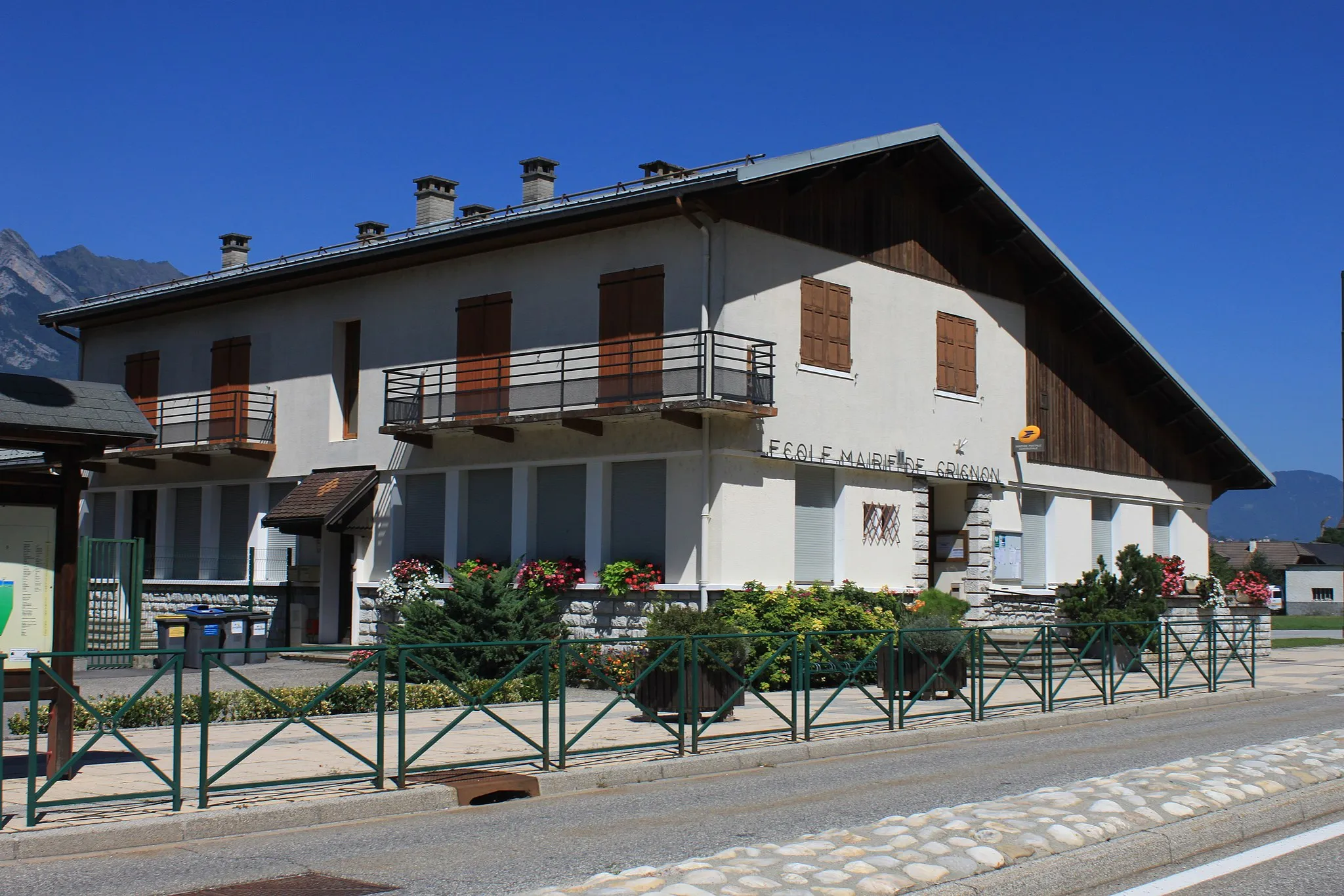 Photo showing: L'école et la mairie de Grignon (Savoie)