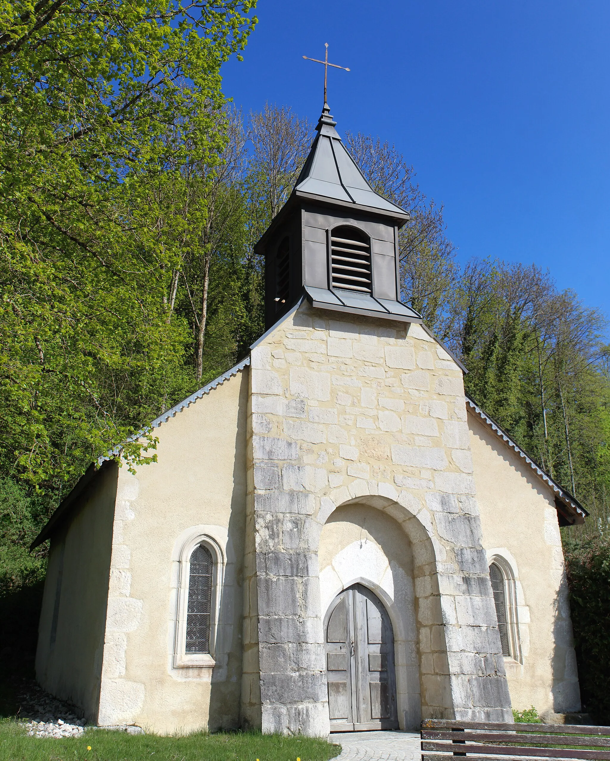 Photo showing: Chapelle Saint-Pierre de Lompnes, Hauteville-Lompnes.