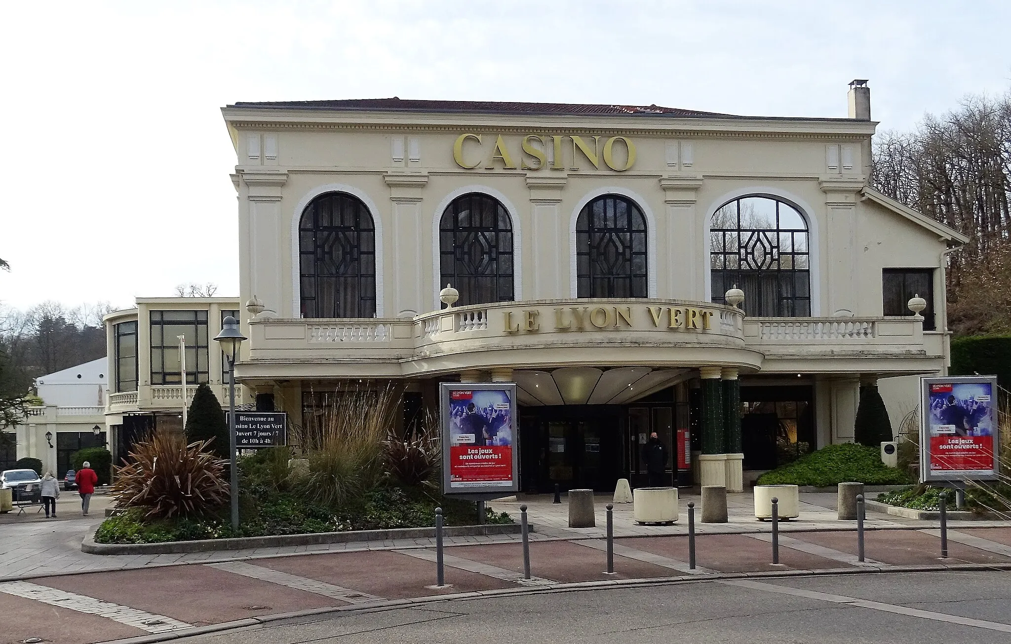 Photo showing: Casino de la Tour de Salvagny