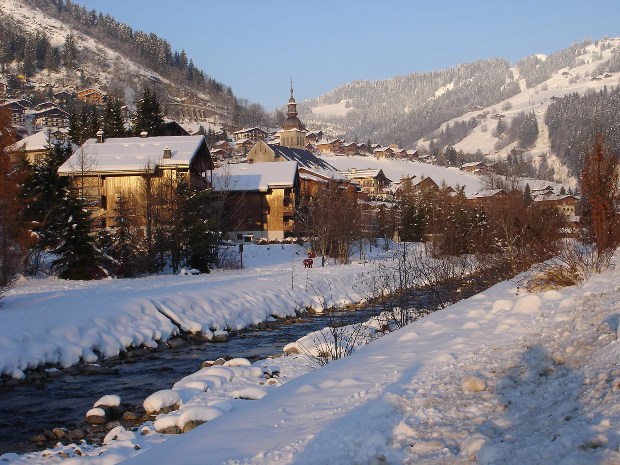 Photo showing: Vue du Grand-Bornand en hiver