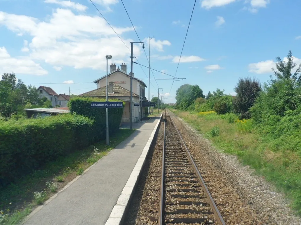 Photo showing: Sight of the Abrets-Fitilieu railway station, between Lyon and Chambéry in Isère, France.