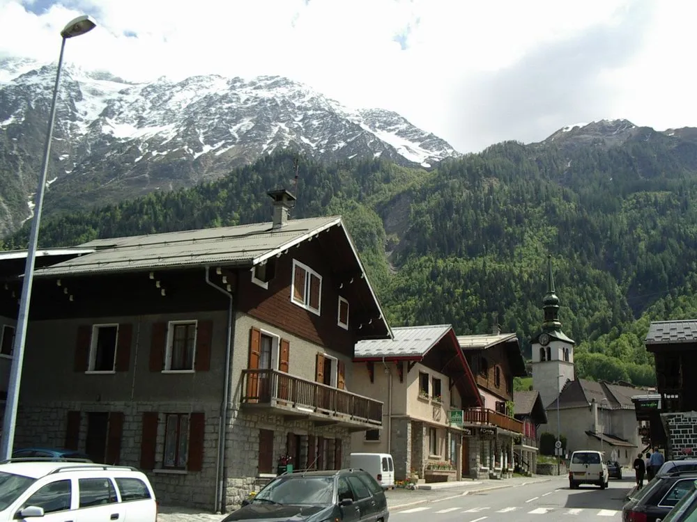 Photo showing: Les Houches, Haute-Savoie (France)
Author: Rémi Stosskopf

Date: 04 June 2006