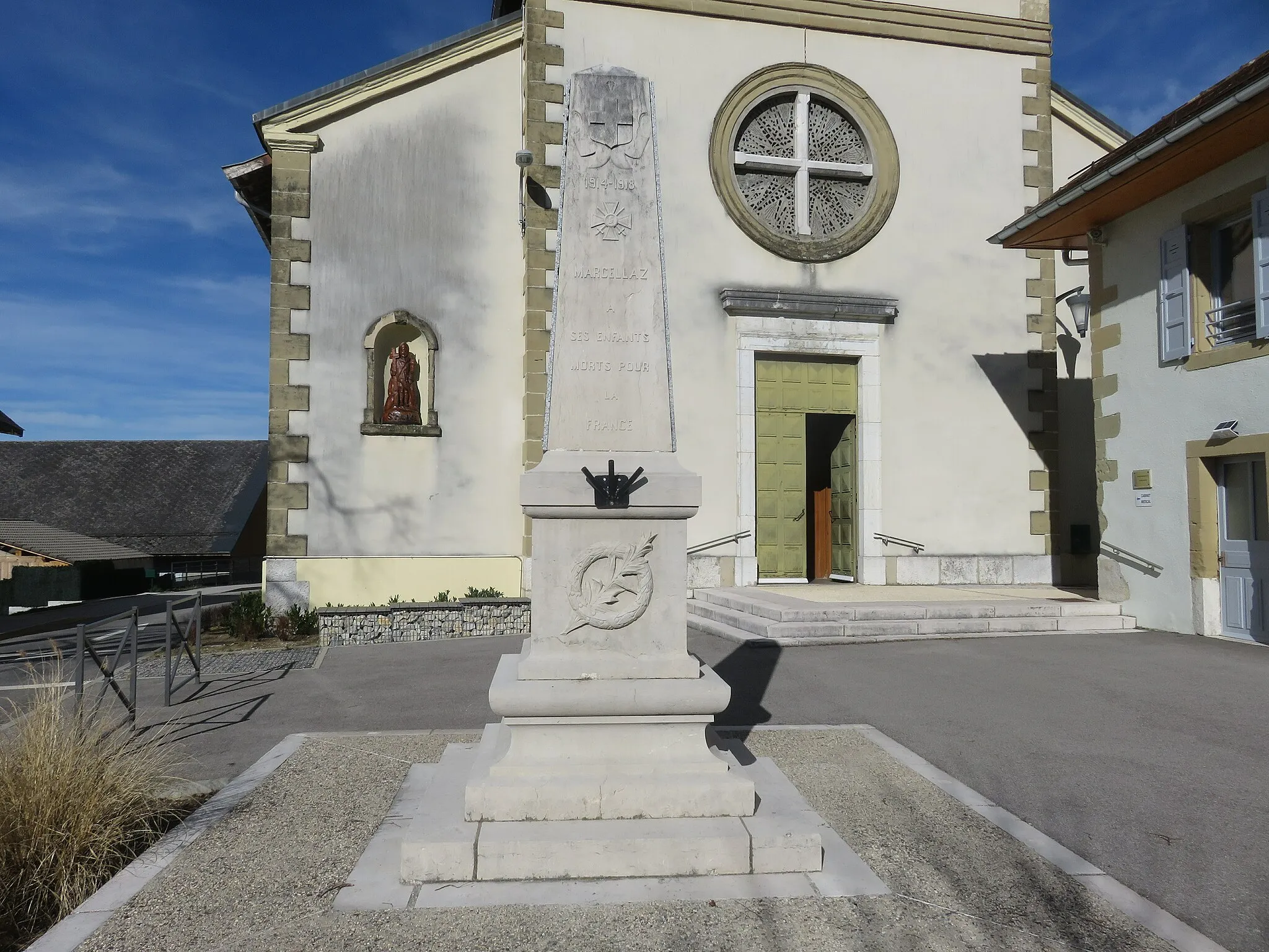 Photo showing: Le monument aux morts (Marcellaz-Albanais, France) le 23 février 2020.