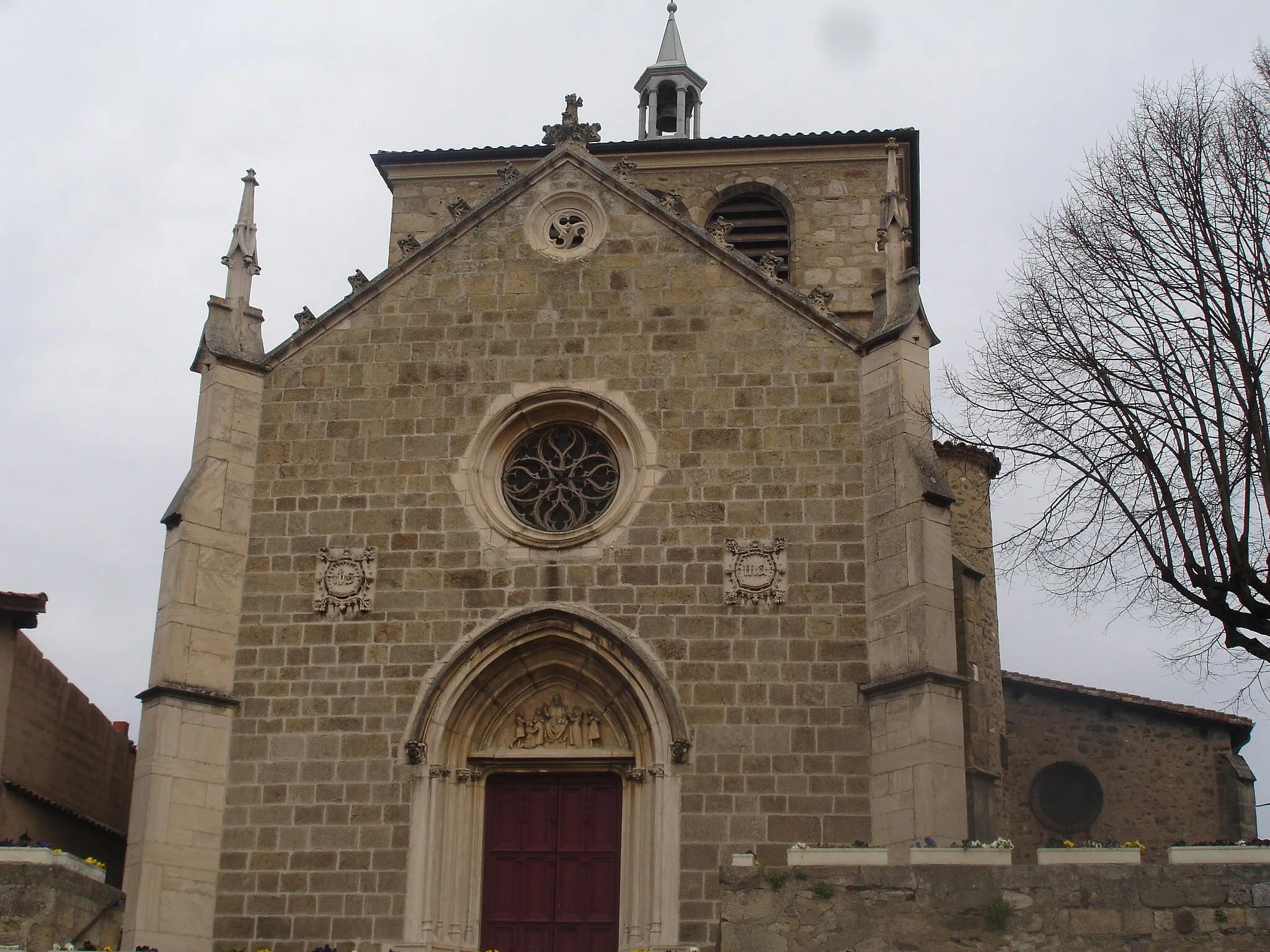 Photo showing: Millery (Rhône) : L'église vue de face