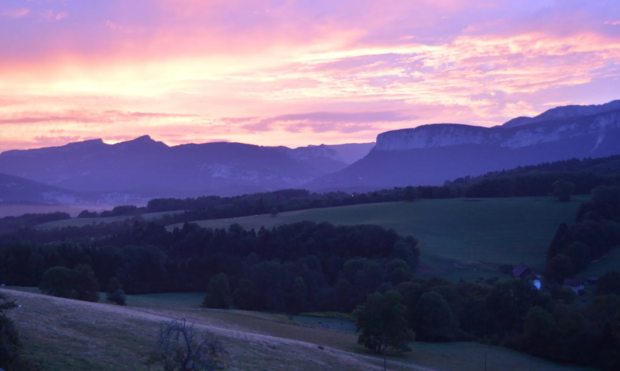 Photo showing: Miribel-les-Echelles, surnommée "le balcon de Chartreuse" pour sa vue imprenable sur le massif