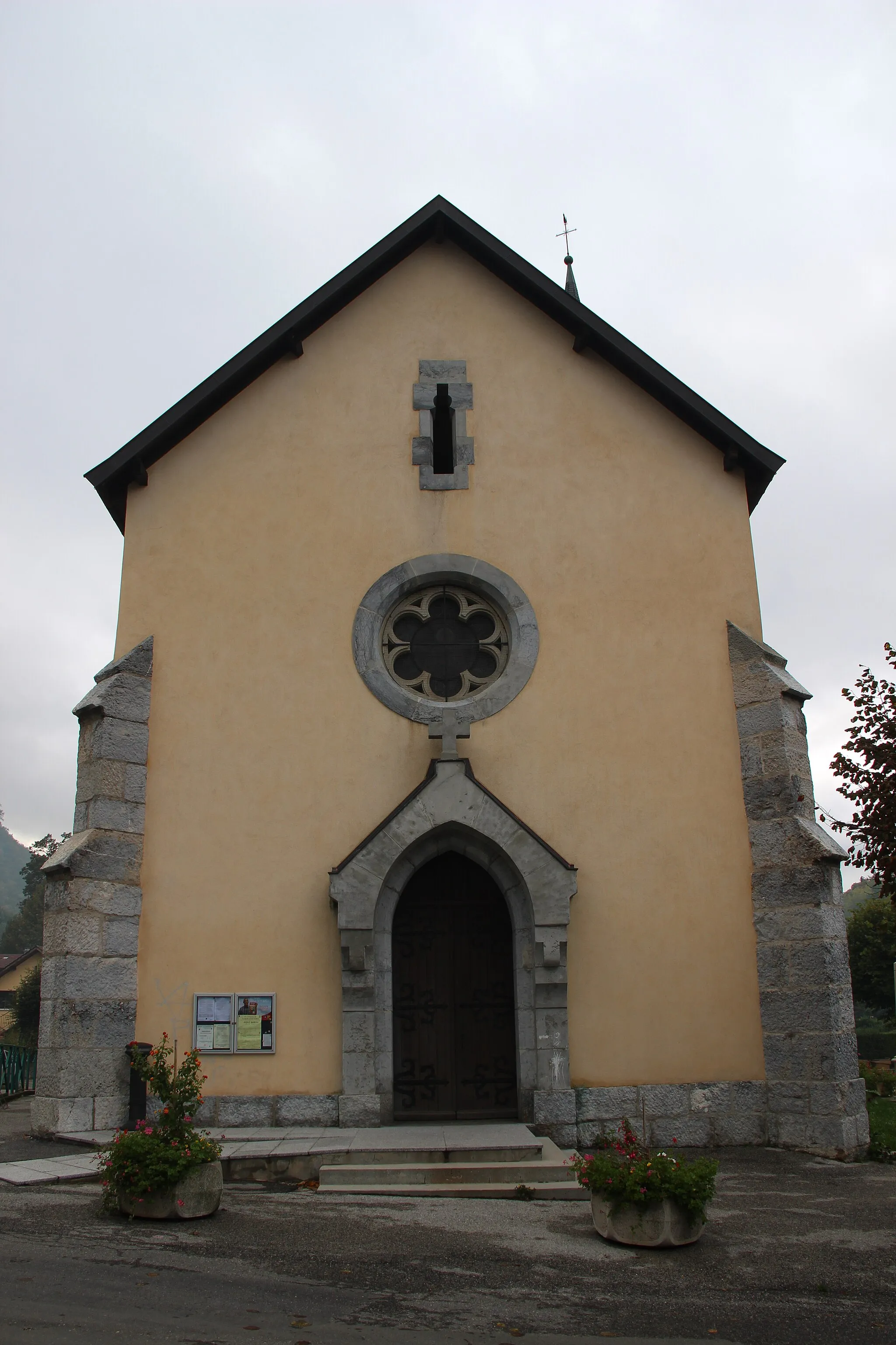 Photo showing: Church of Monnetier