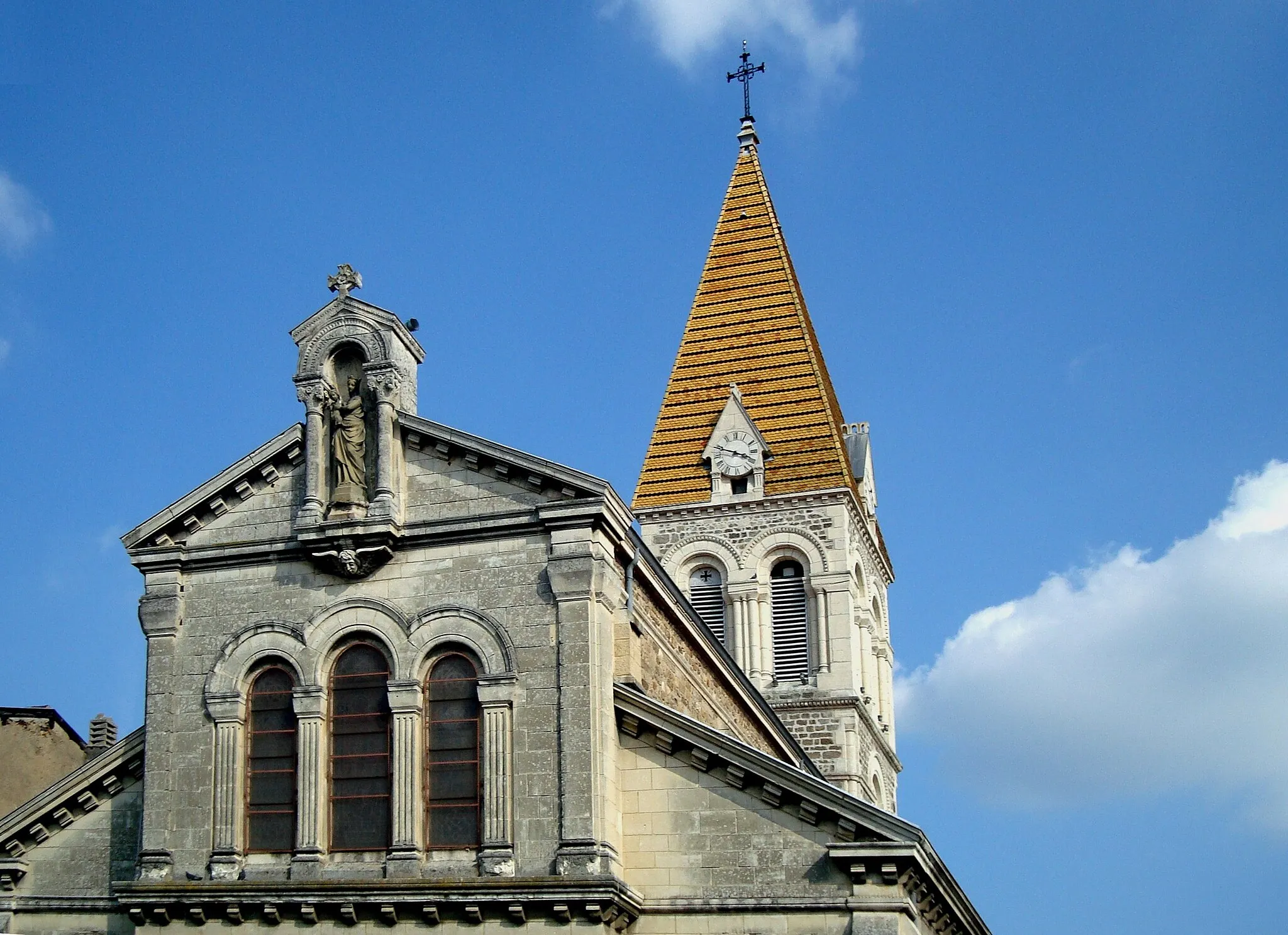 Photo showing: Église Saint-Martin, Orliénas, Rhône, France.