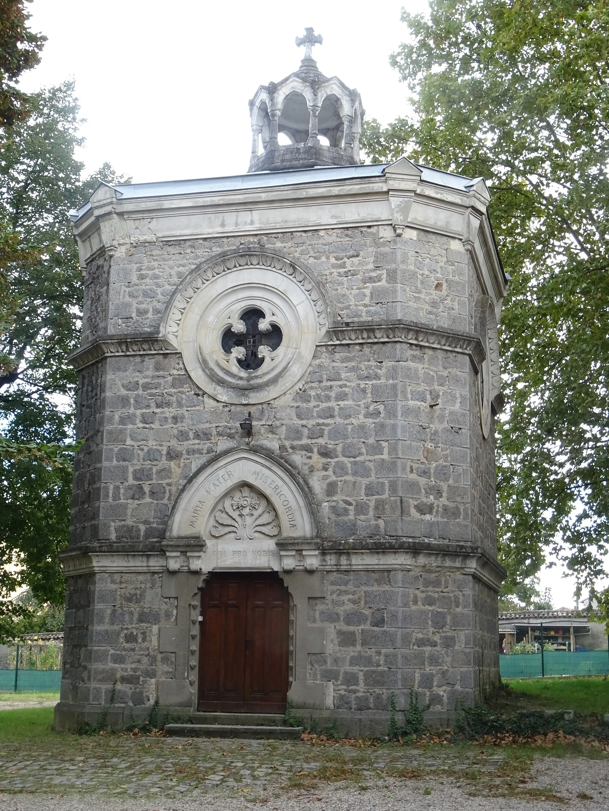 Photo showing: chapelle Notre  Dame de Pellevoisin