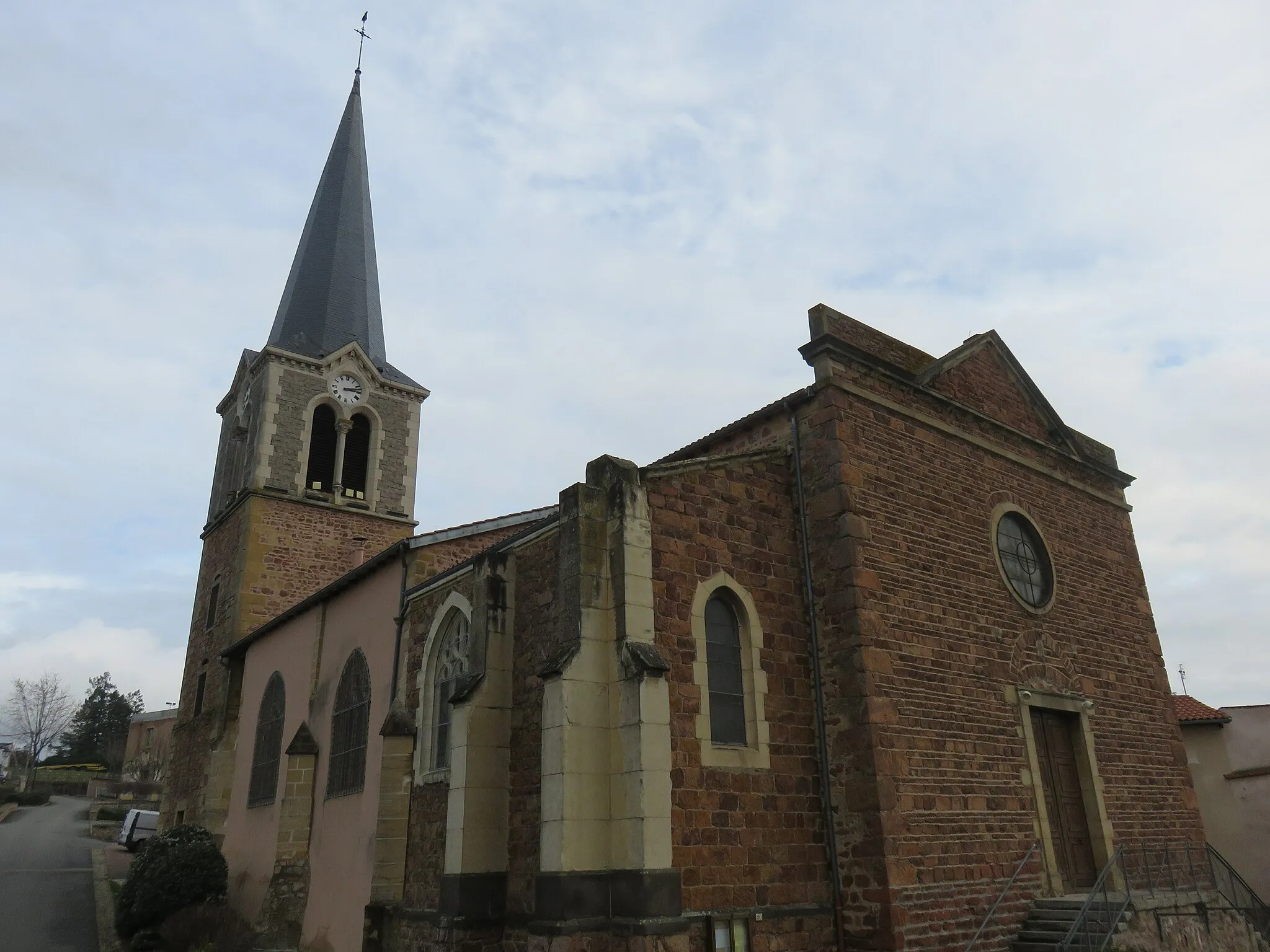 Photo showing: Église Saint-Bonnet de Perreux (Loire, France) en février 2018.