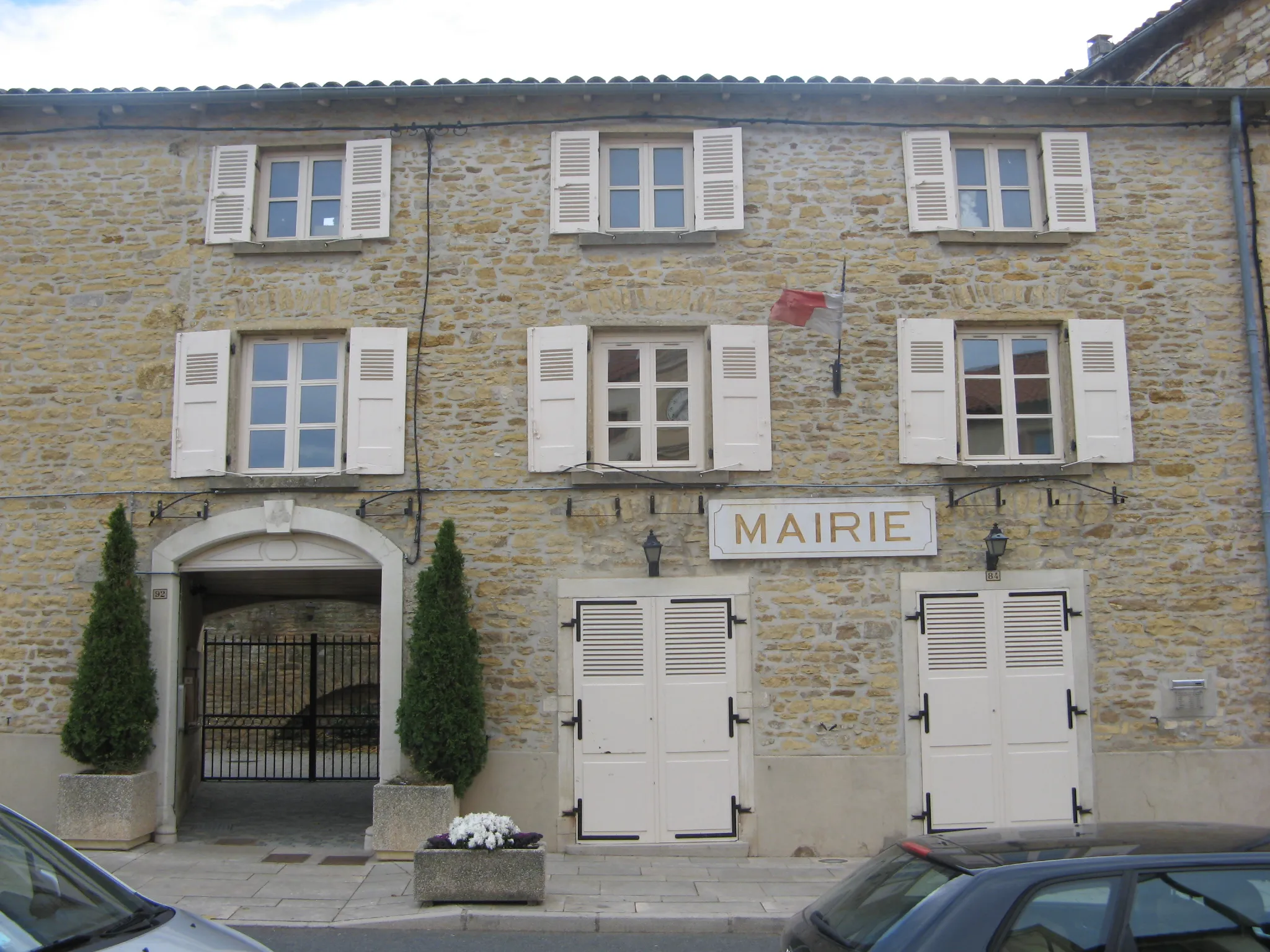 Photo showing: Vue de la mairie de Pommiers - Département du Rhône.