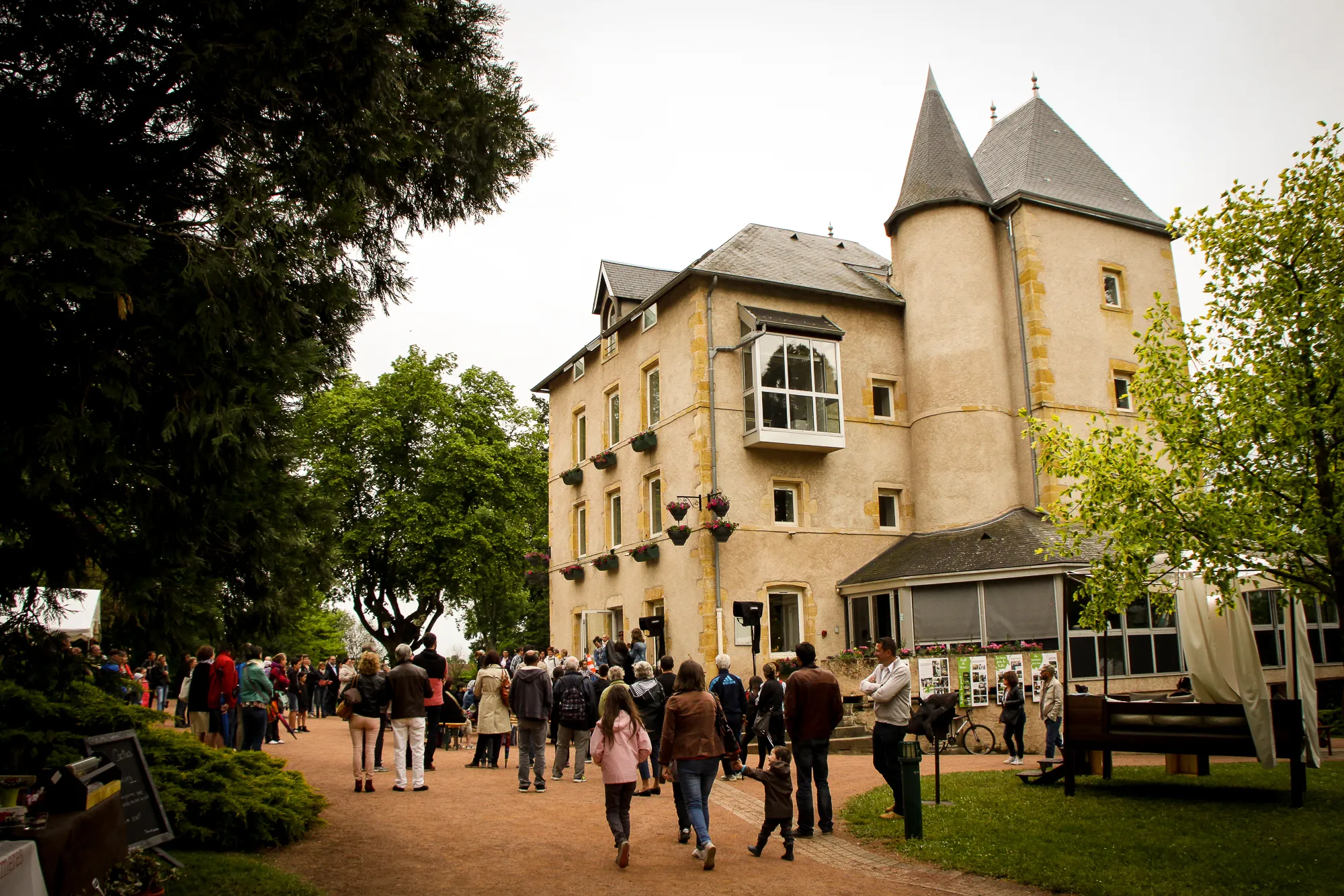 Photo showing: Le Château de Beaulieu à Riorges.