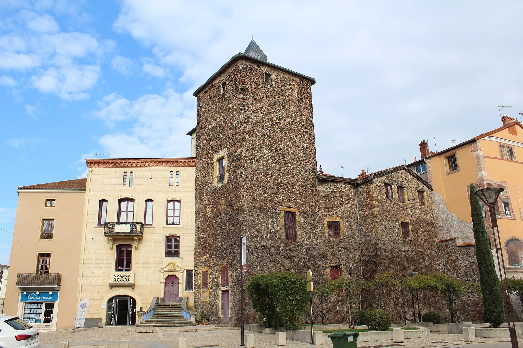 Image of Roanne