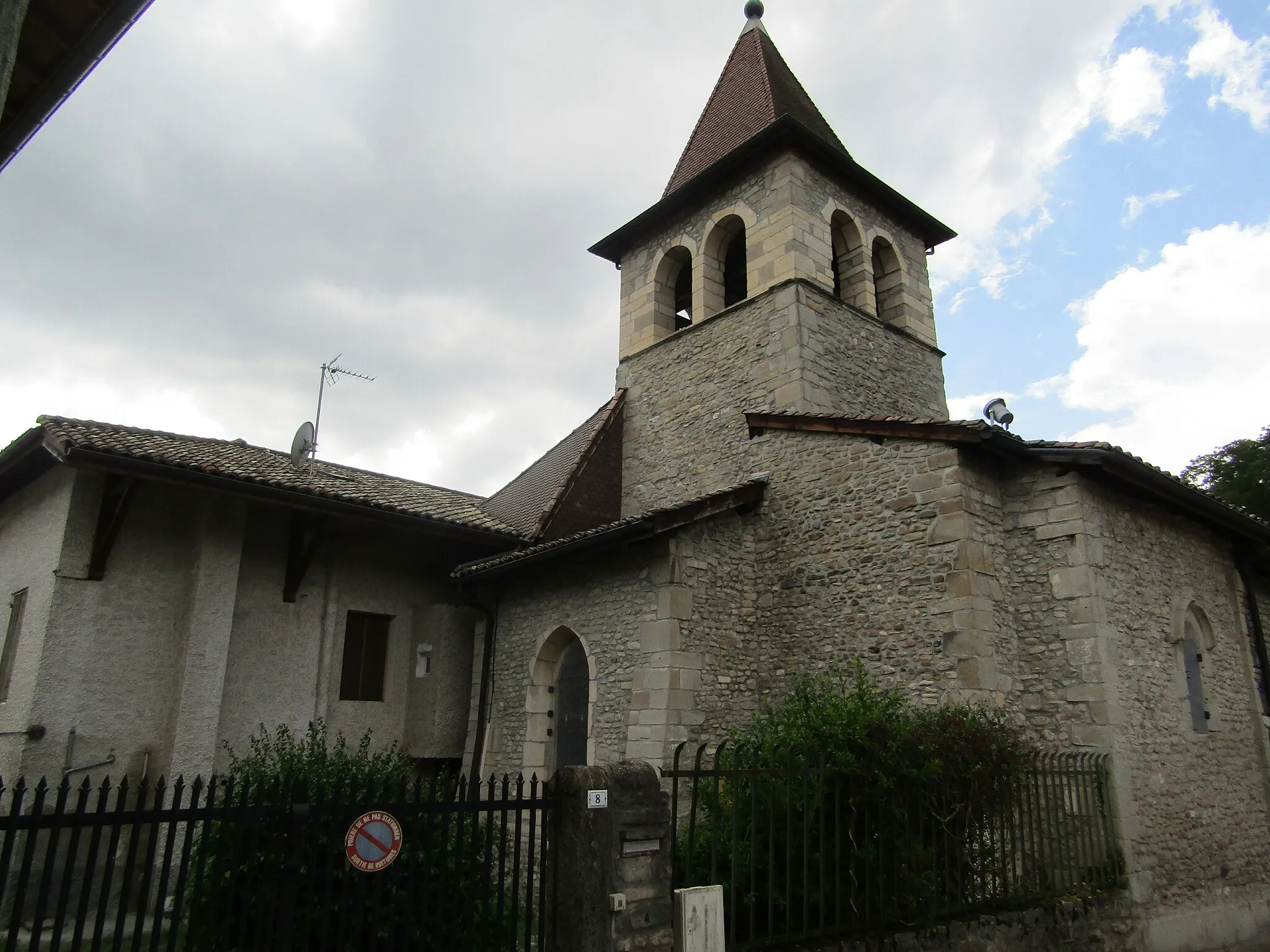 Photo showing: Église de Ruy-Montceau