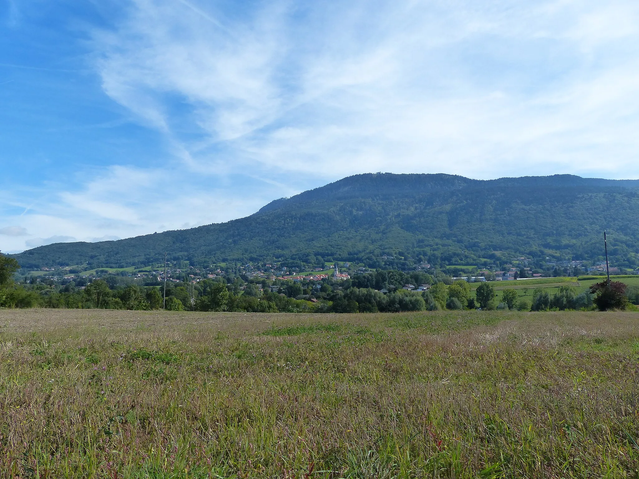 Photo showing: Vue du chef-lieu de Saint-Cergues et Les Voirons