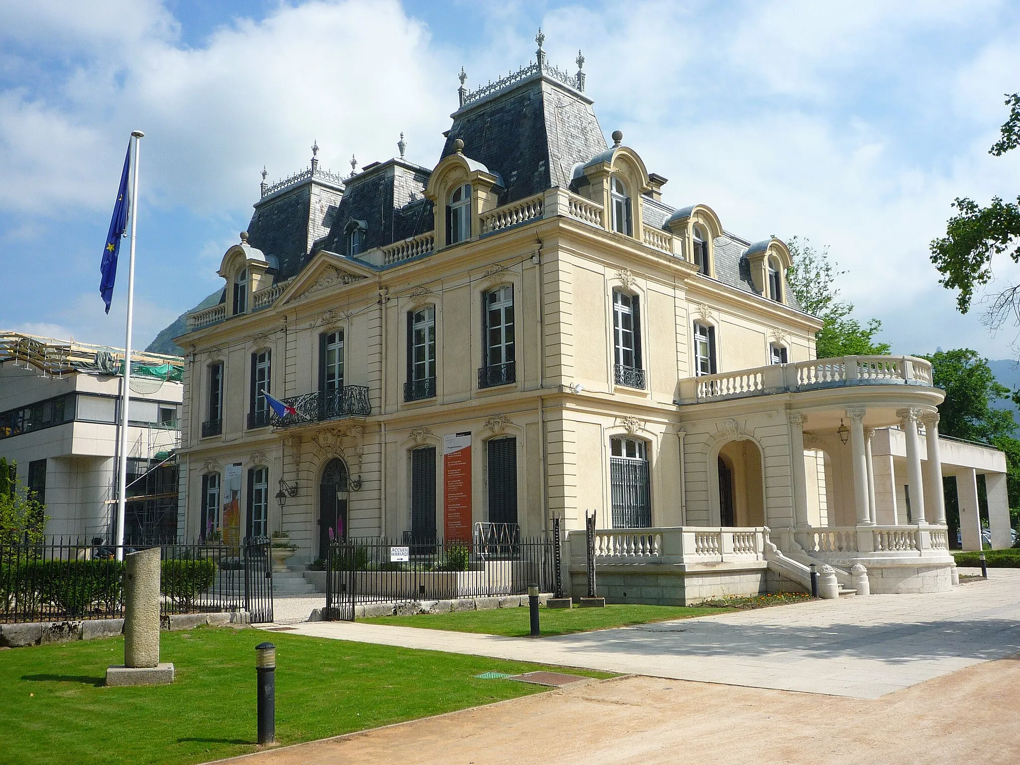 Photo showing: Mairie de Saint Égrève (Isère)