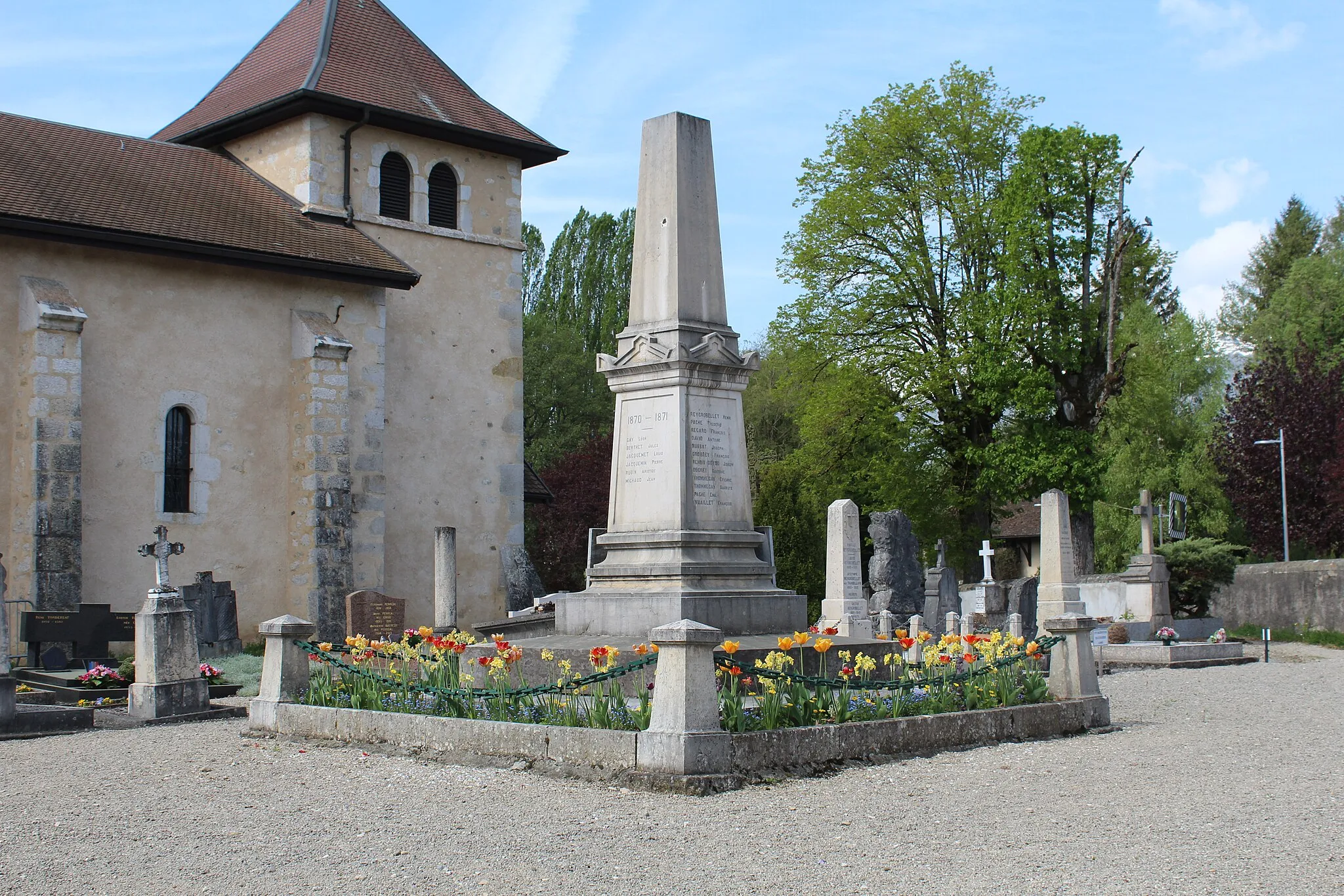 Photo showing: Monument aux morts de Saint-Genis-Pouilly.