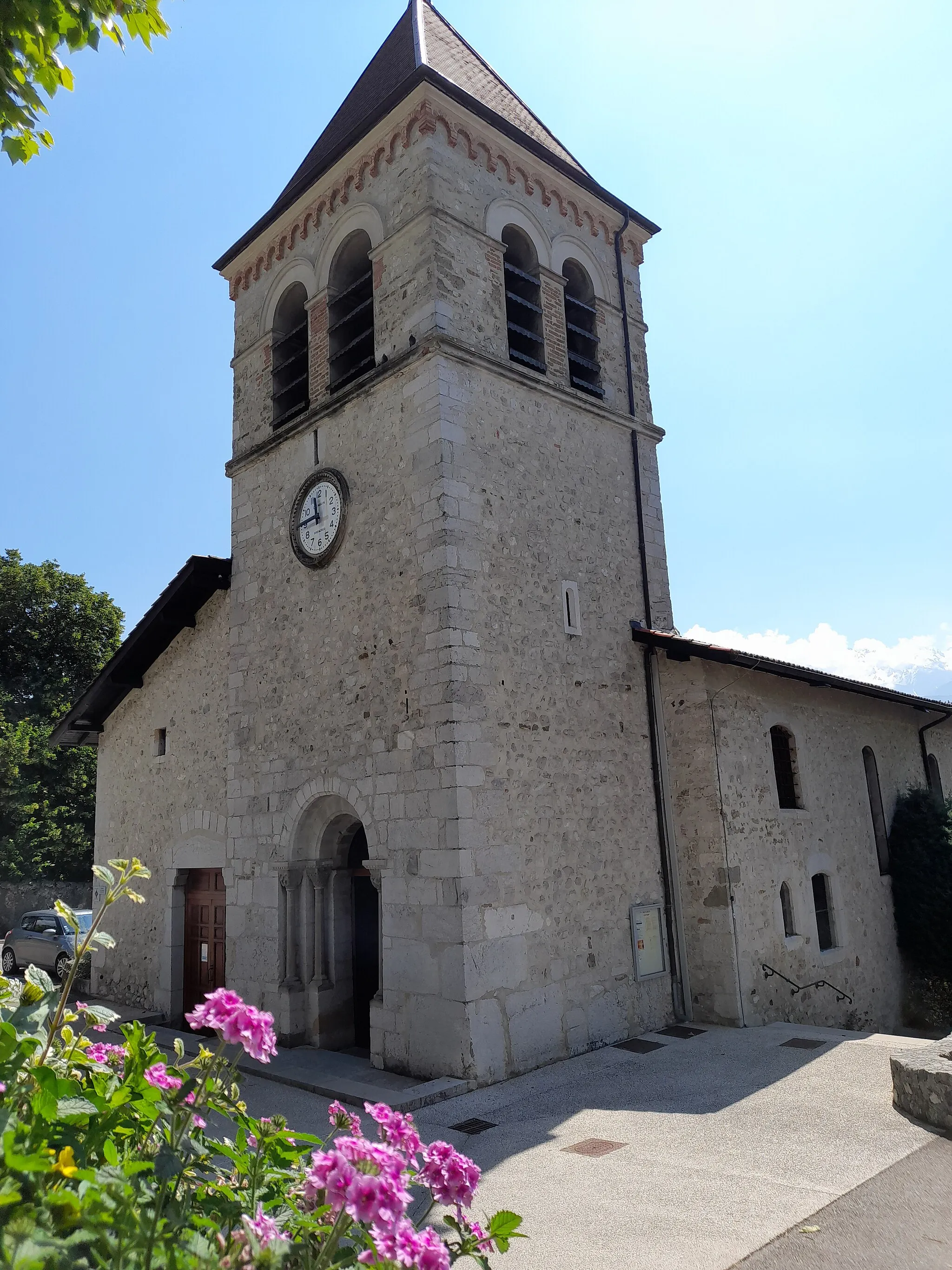 Photo showing: Eglise Saint-Philibert, de style roman, du XIIème siècle