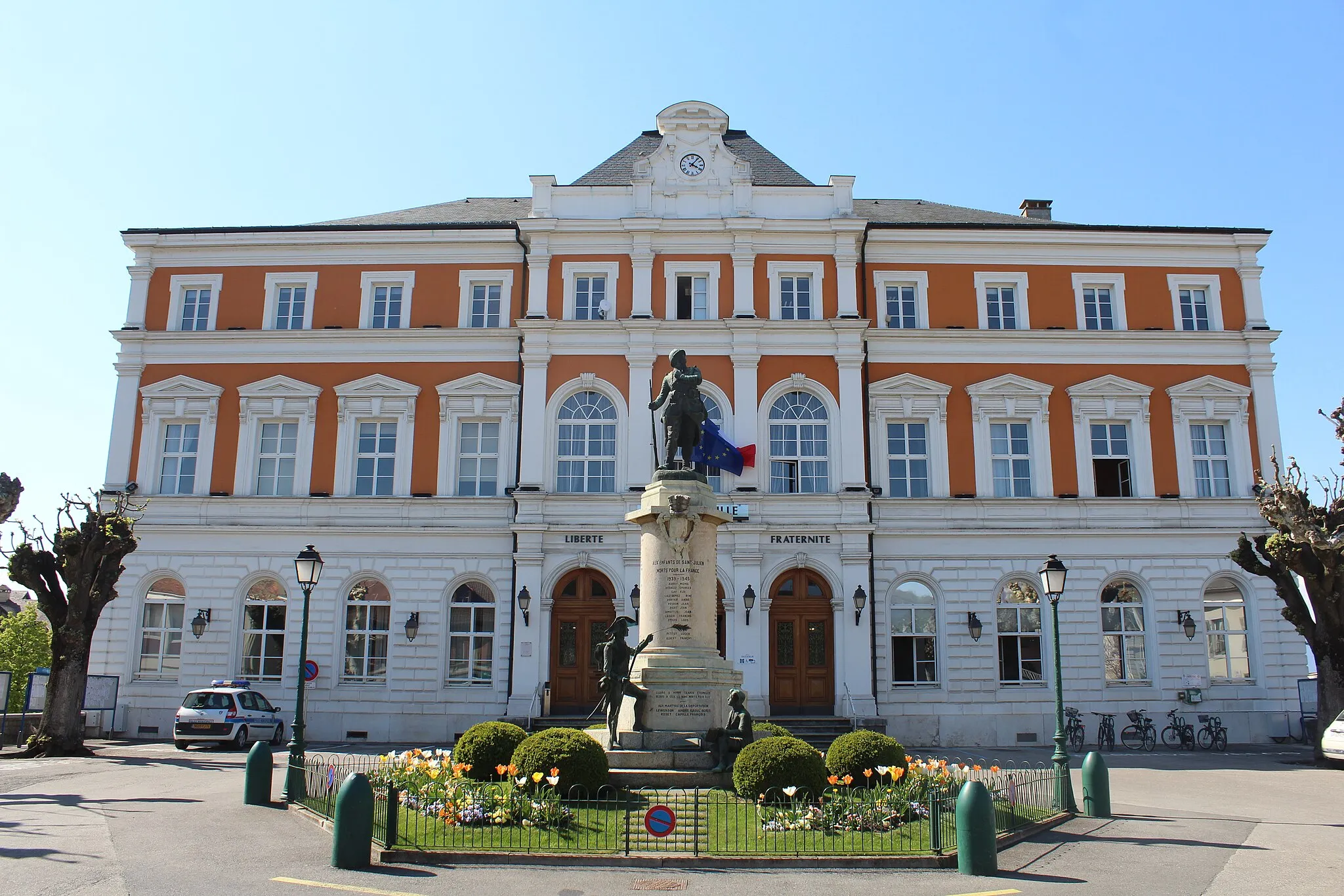 Photo showing: Hôtel de ville de Saint-Julien-en-Genevois.