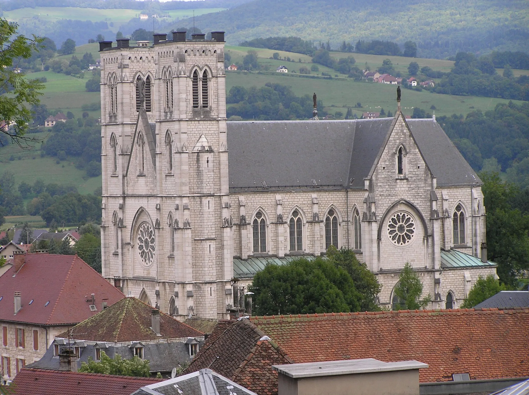 Photo showing: Saint-Laurent-du-Pont, église Saint-Laurent.