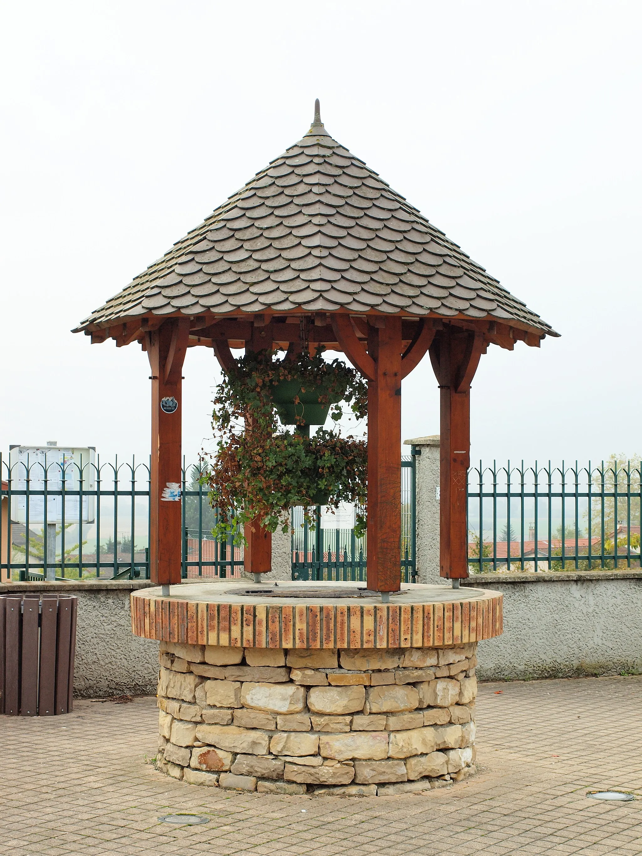 Photo showing: Satolas-et-Bonce (Isère, France)