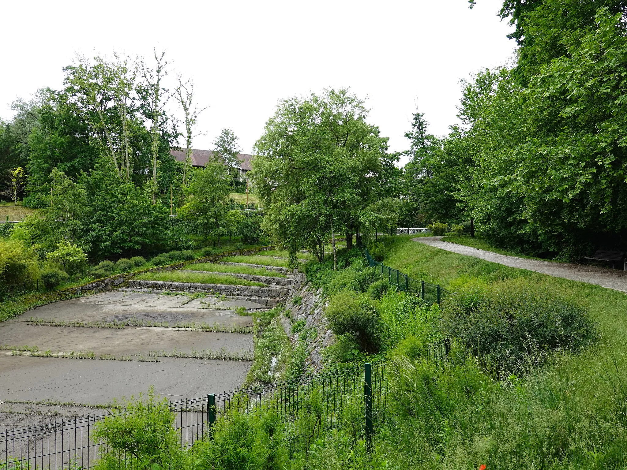 Photo showing: Bassin de Loverchy @ Parc du Val Vert @ Seynod