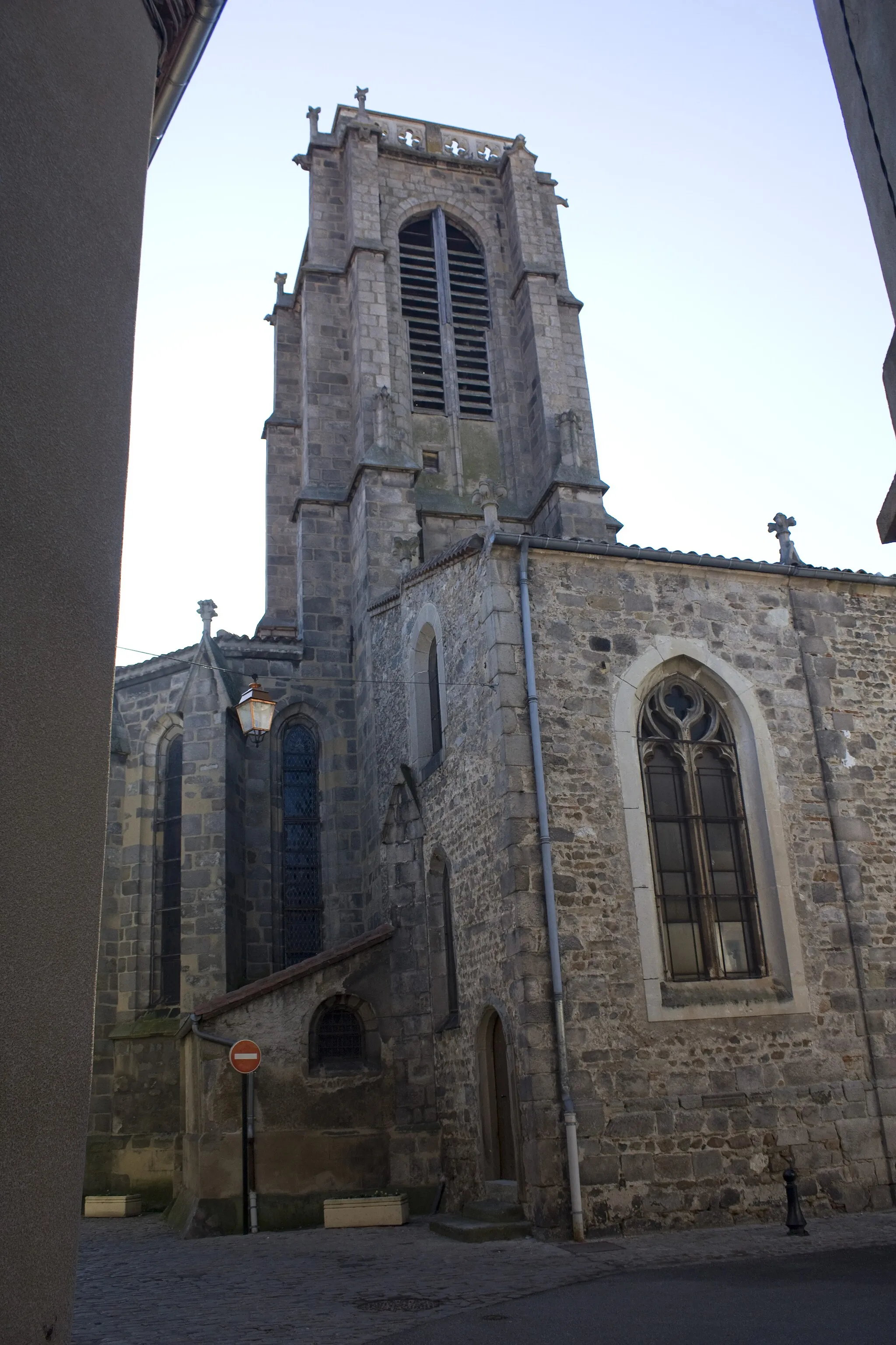 Photo showing: Clocher de l' église saint André.