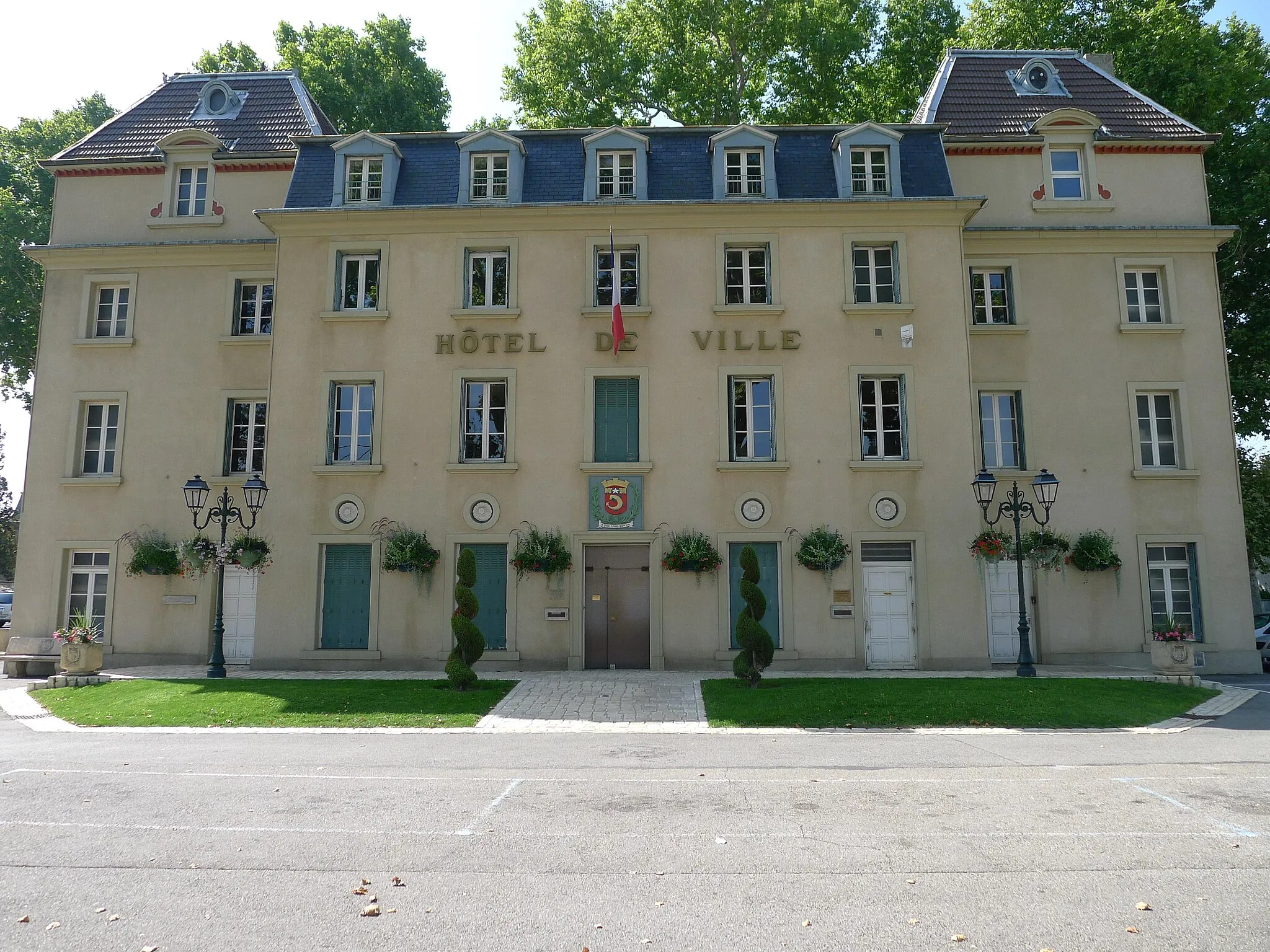 Photo showing: Town hall of Tain-l'Hermitage - Drôme - France