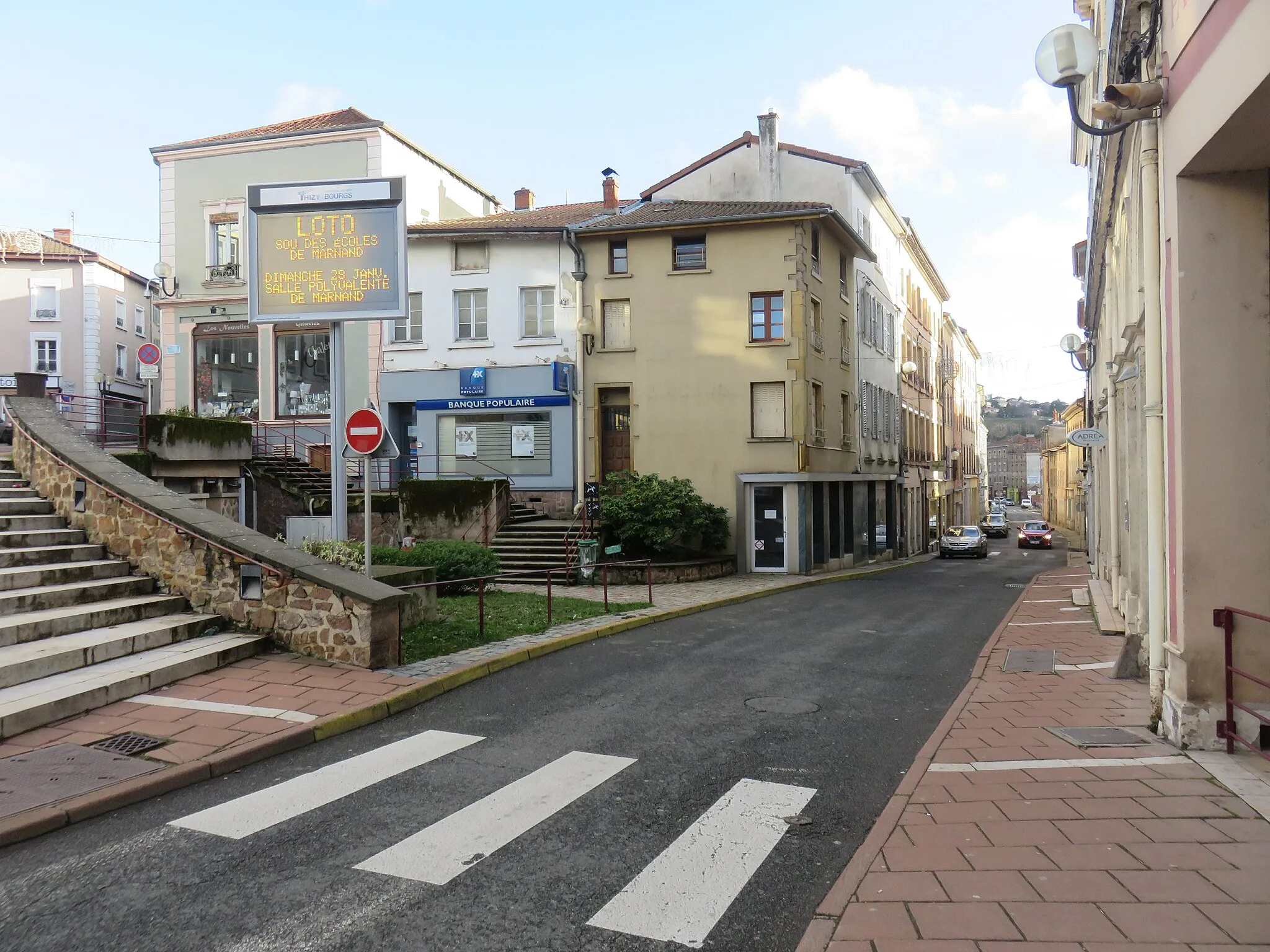 Photo showing: Rue Jean-Jaurès à Thizy (commune de Thizy-les-Bourgs, Rhône, France).