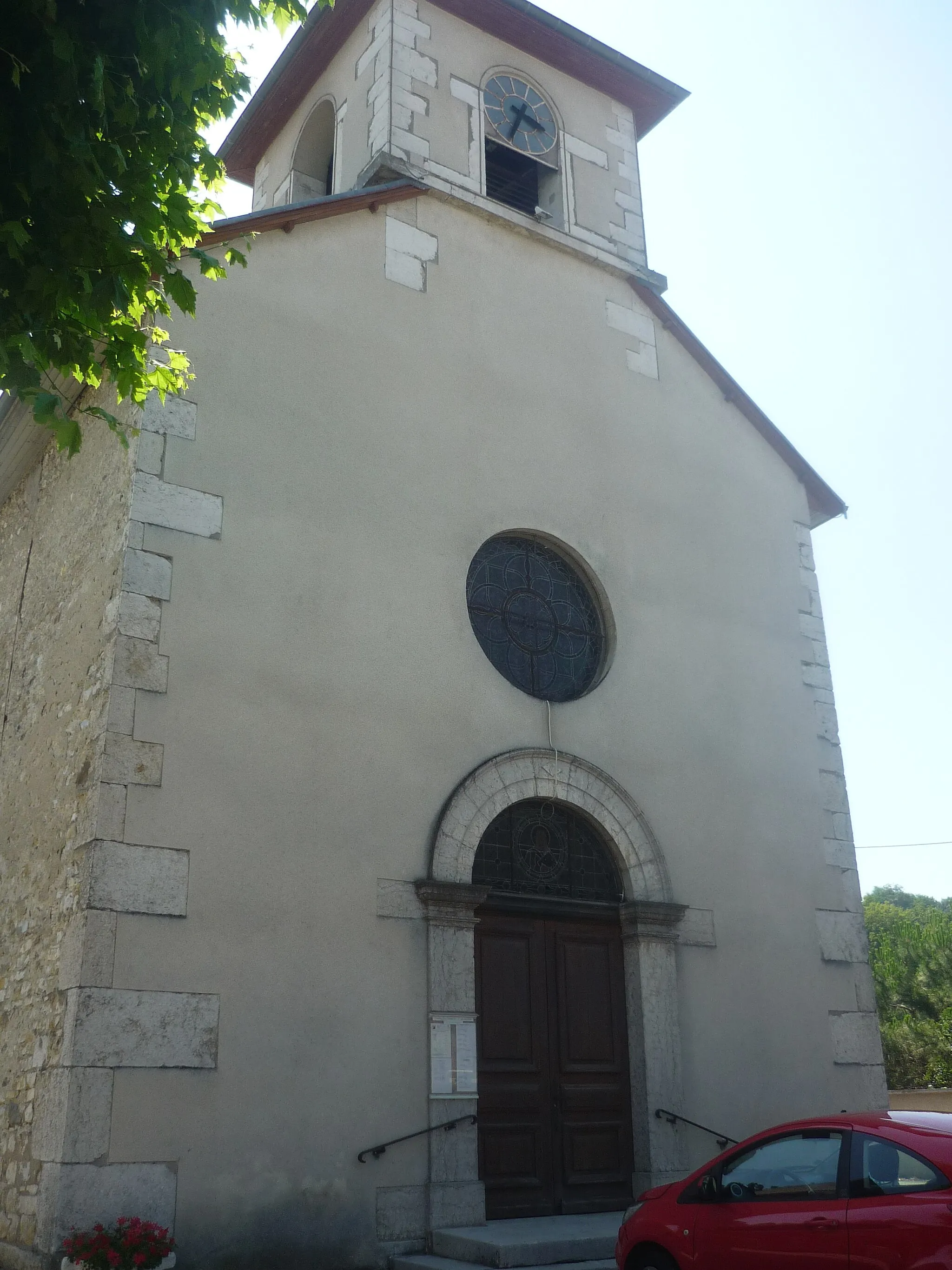 Photo showing: Église du village de Veyrins, sur la commune de Veyrins-Thuellin dans le département de l'Isère