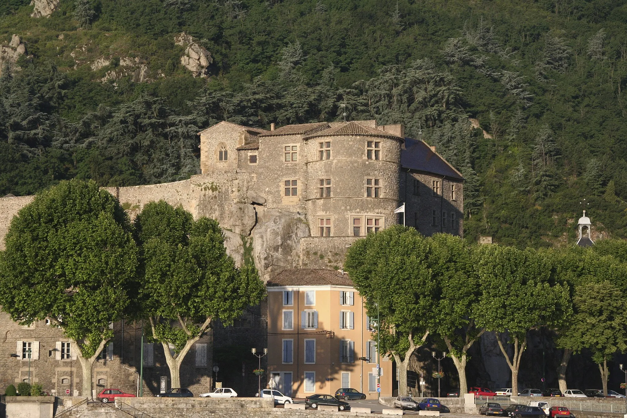 Photo showing: The Castle of Touron sur Rhône