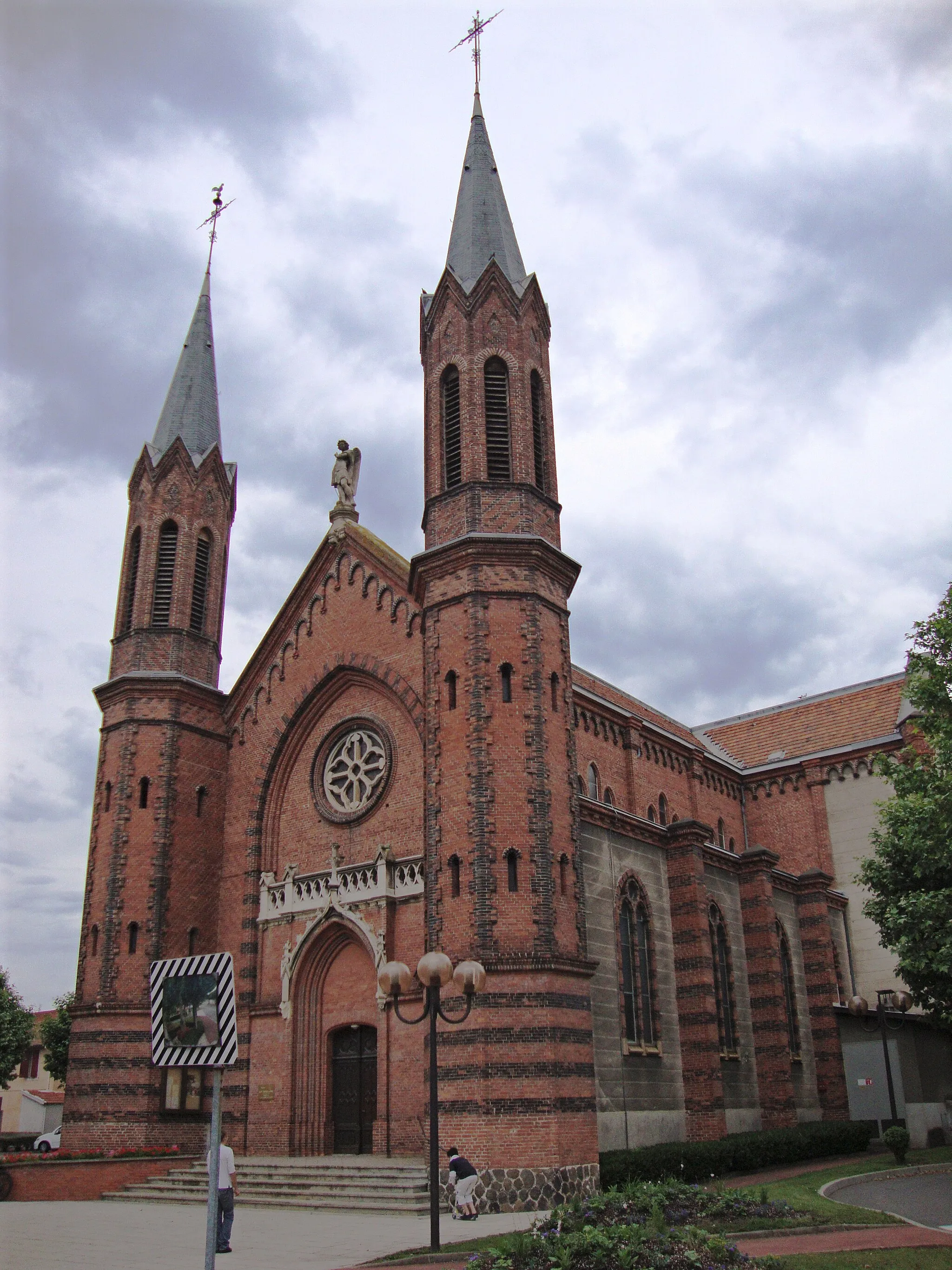 Photo showing: Veauche (Loire, Fr) église St.Laurent-de-Veauche