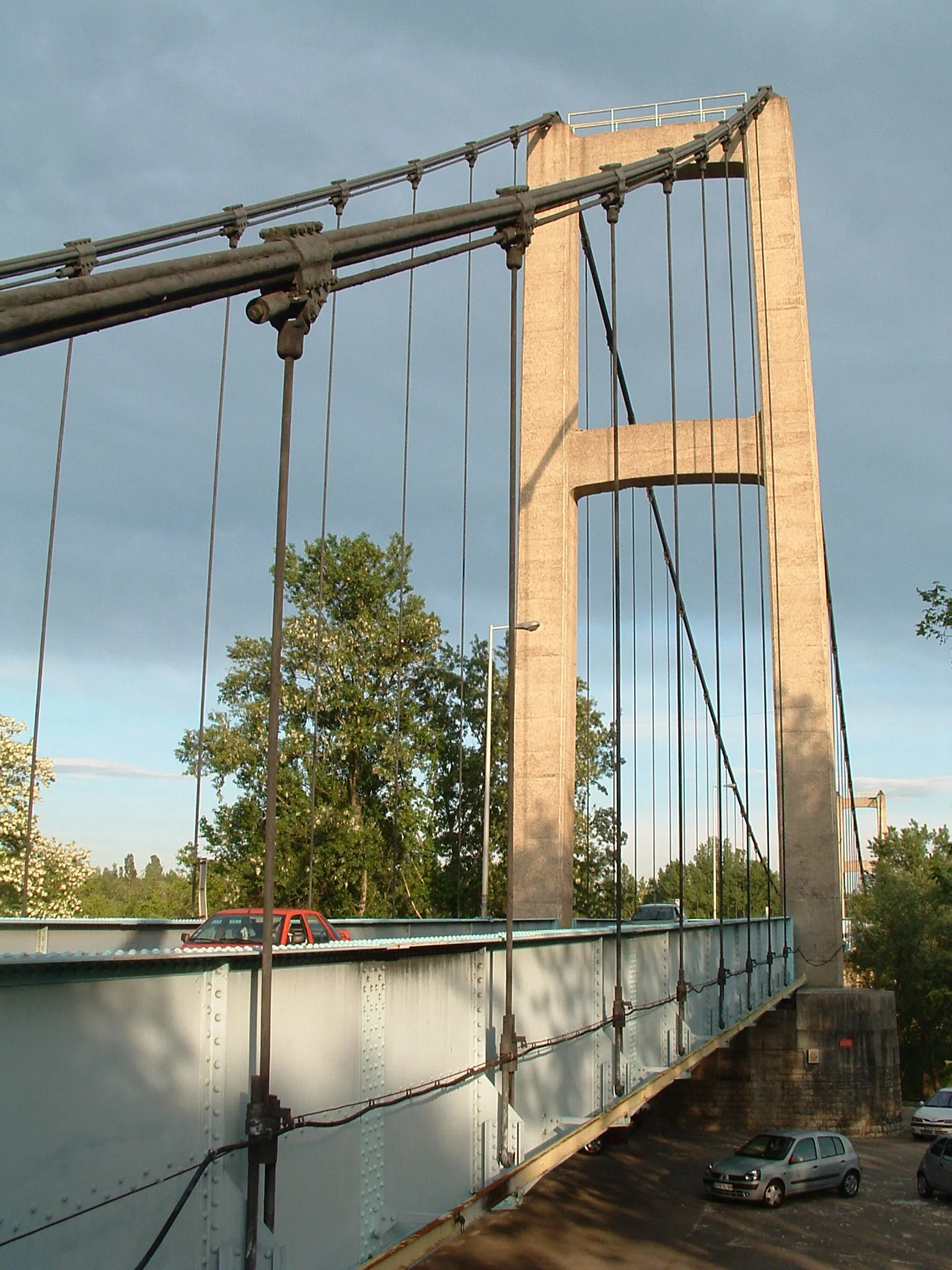 Photo showing: Vernaison - Pont suspendu sur le Rhône