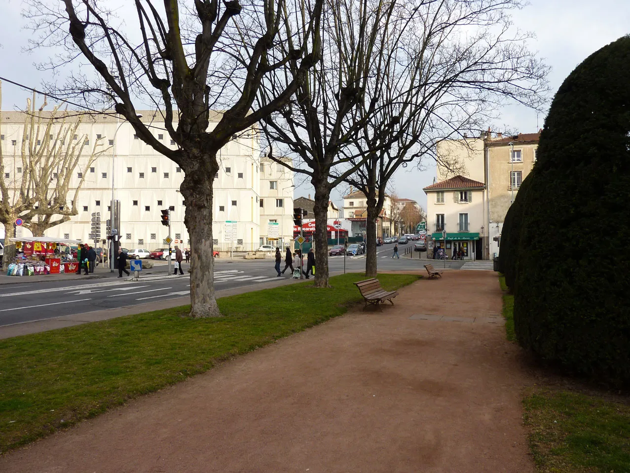 Photo showing: Boulevard Jean Jaurès à Villefranche-sur-Saône.