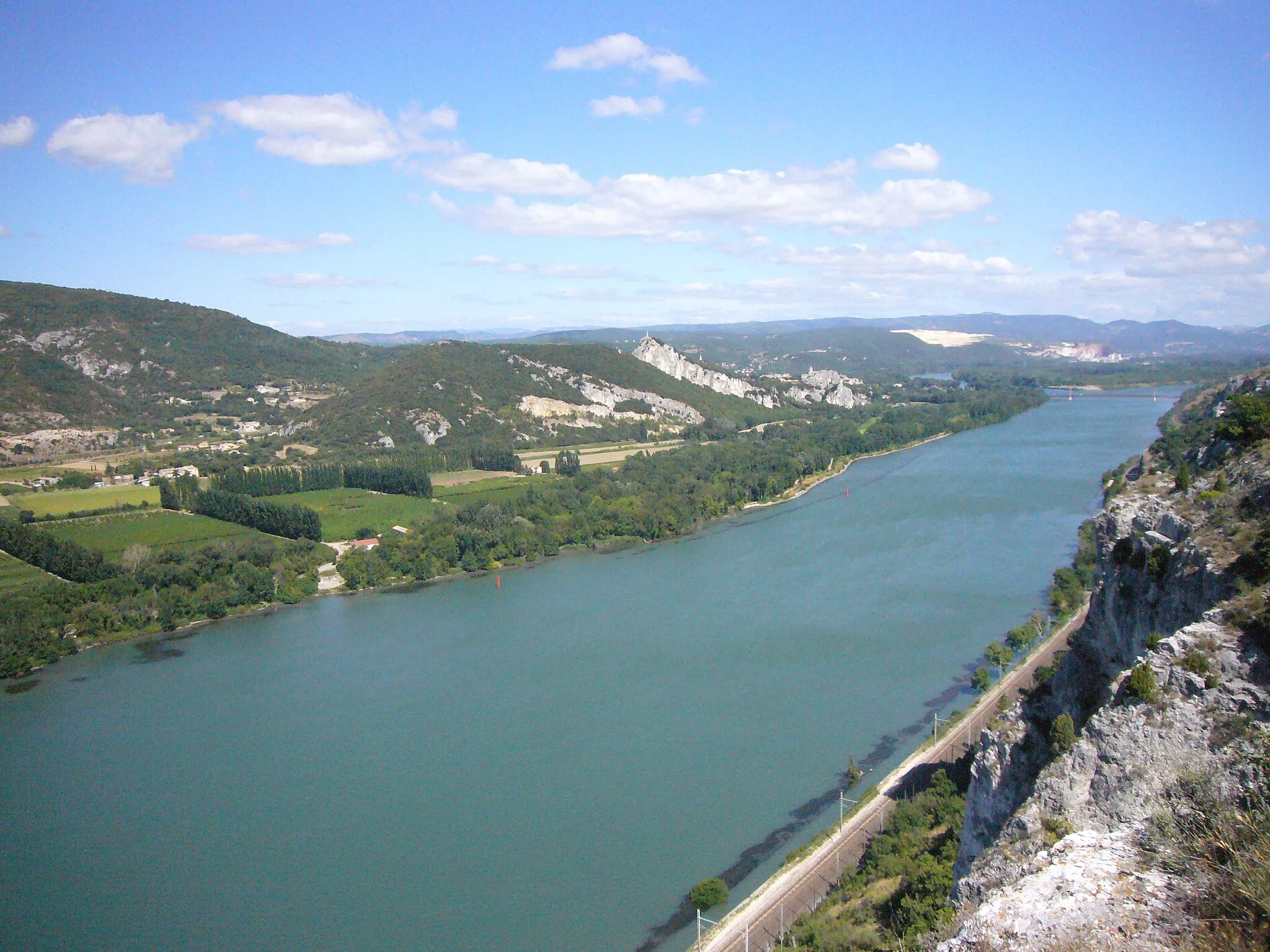 Photo showing: Le Rhône entre Viviers et Donzère (Ardèche/Drôme, France)