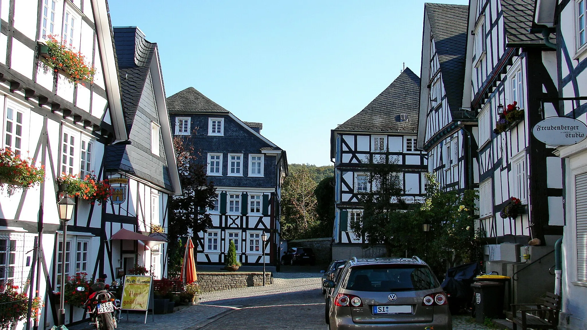 Photo showing: Mittelstraße mit Stadtmuseum in Freudenberg.