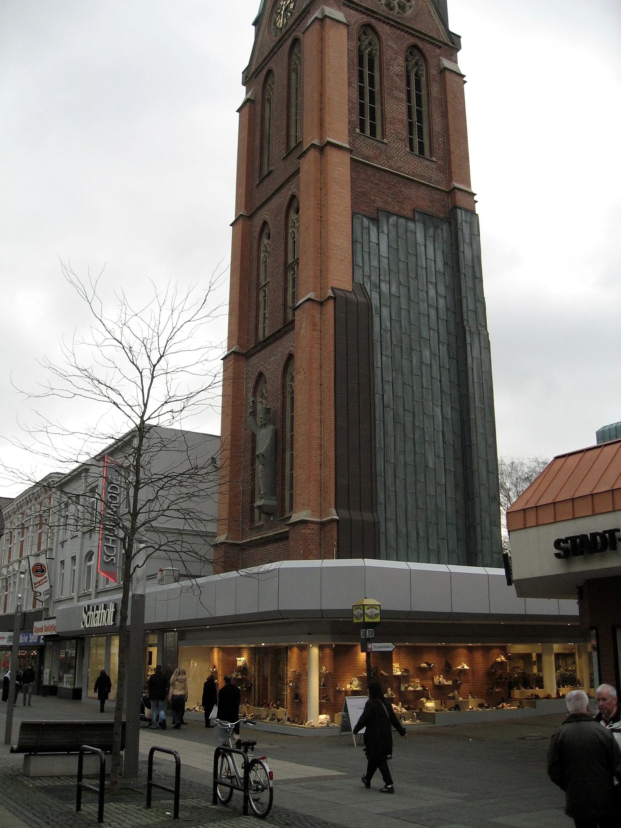 Photo showing: Herne, Geschäft in Kirchturm der Bonifatiuskirche