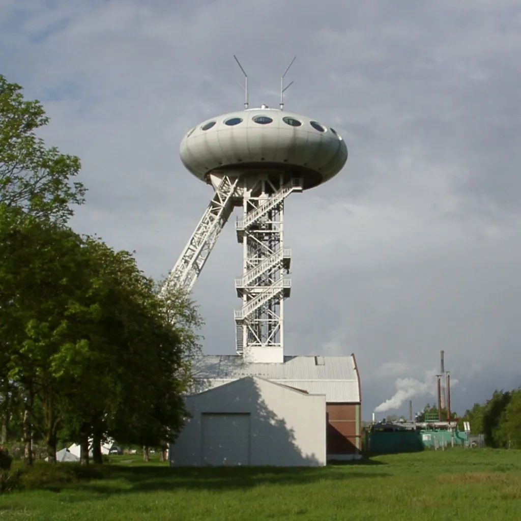 Photo showing: Colani-UFO, Lünen, Nordrhein-Westfalen, 08.05.2005