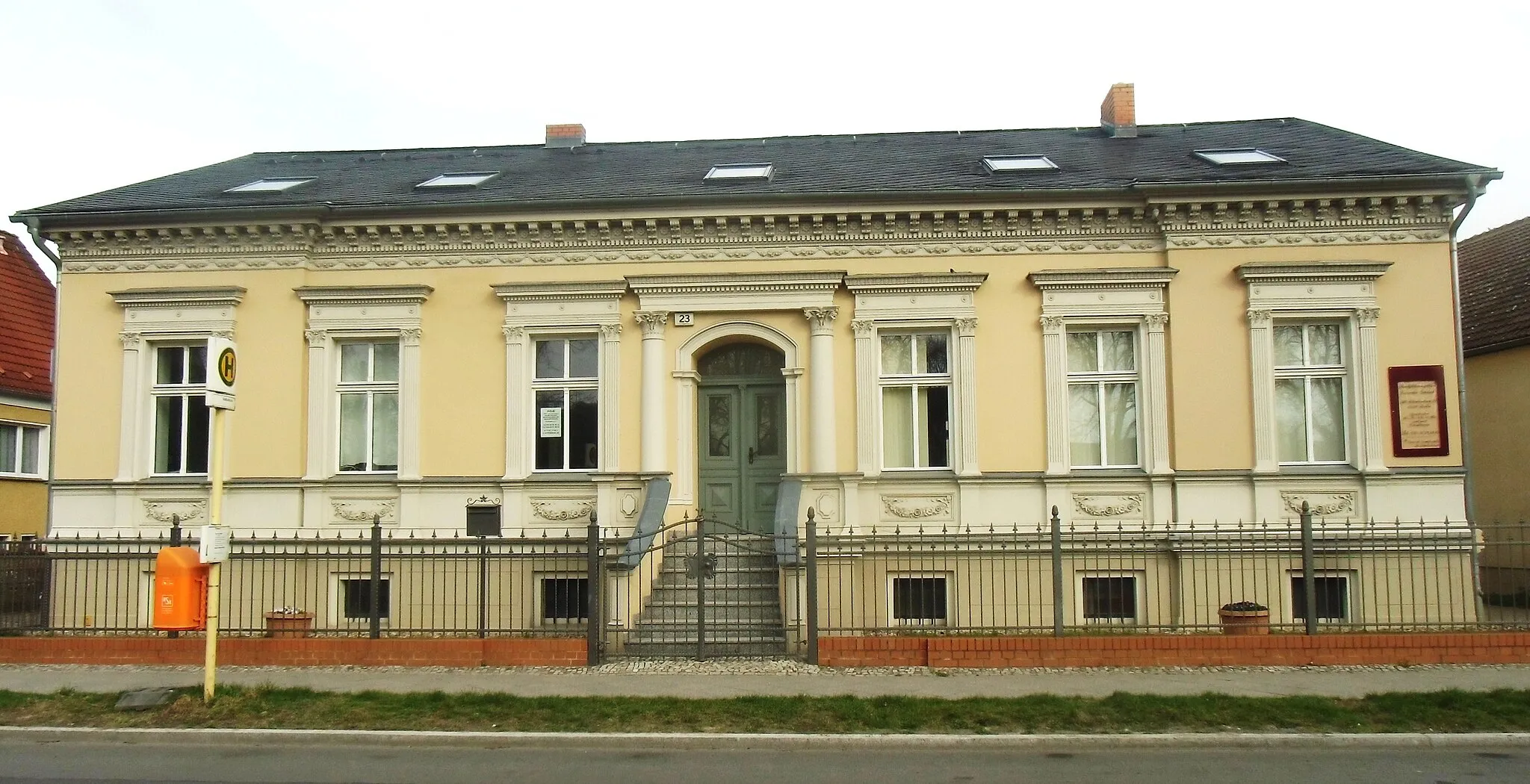 Photo showing: This is a picture of the Berliner Kulturdenkmal (cultural monument) with the ID