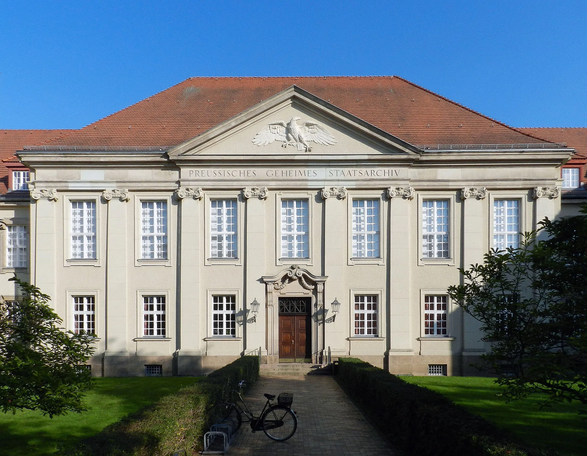 Photo showing: This is a picture of the Berliner Kulturdenkmal (cultural monument) with the ID