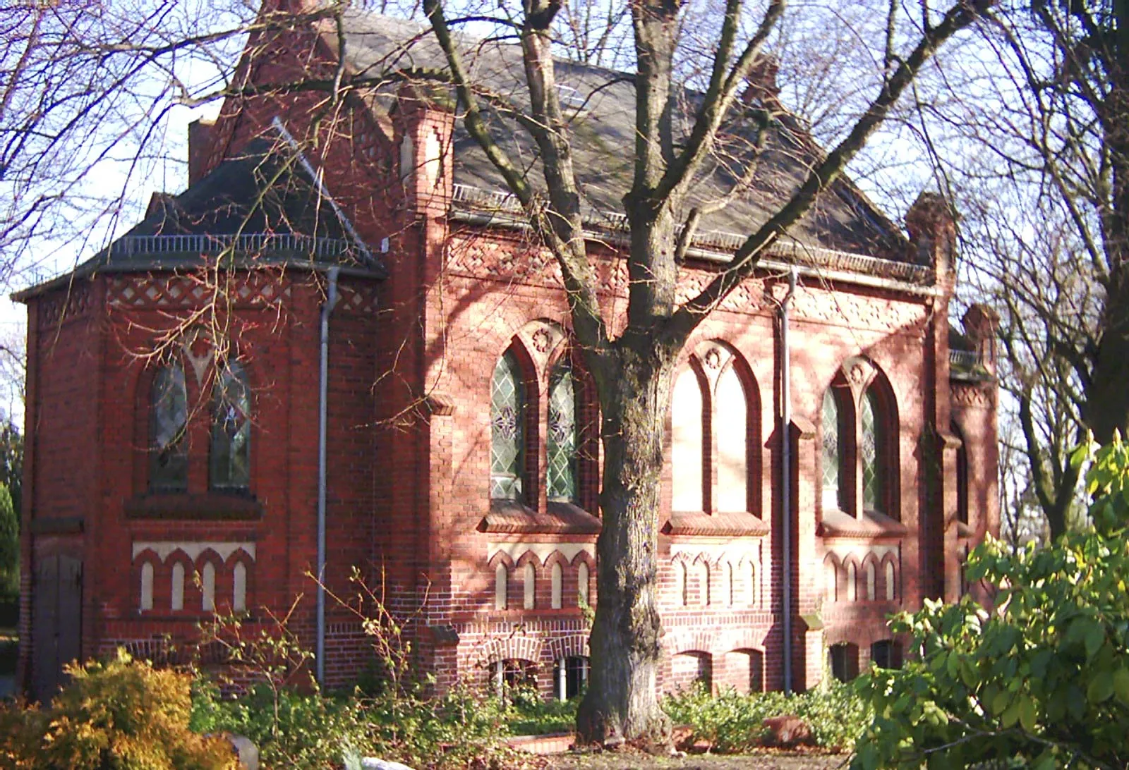 Photo showing: Feierhalle auf Friedhof IX - Seitenwand