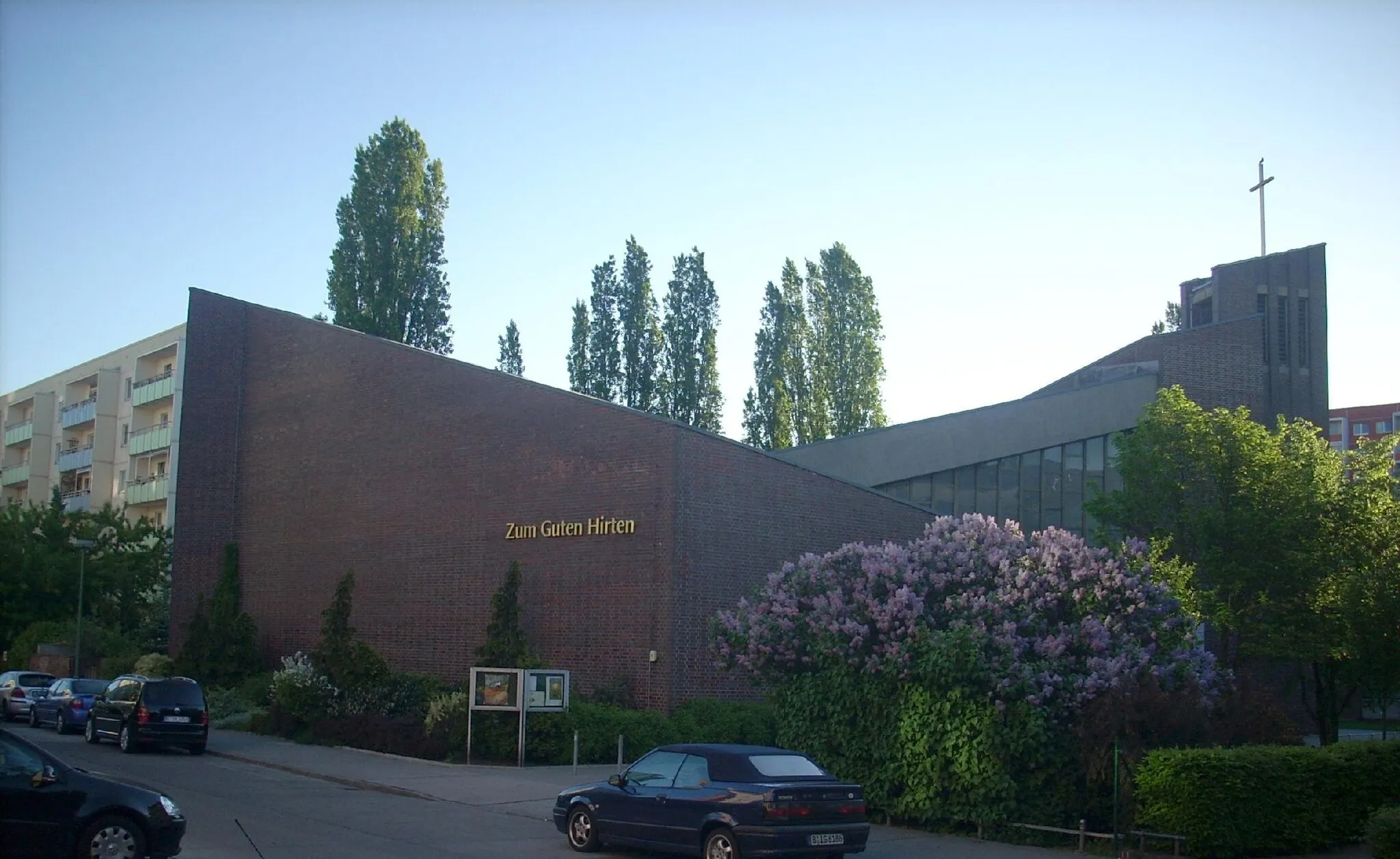 Photo showing: Berlin-Friedrichsfelde, Kath. Kirche Zum Guten Hirten