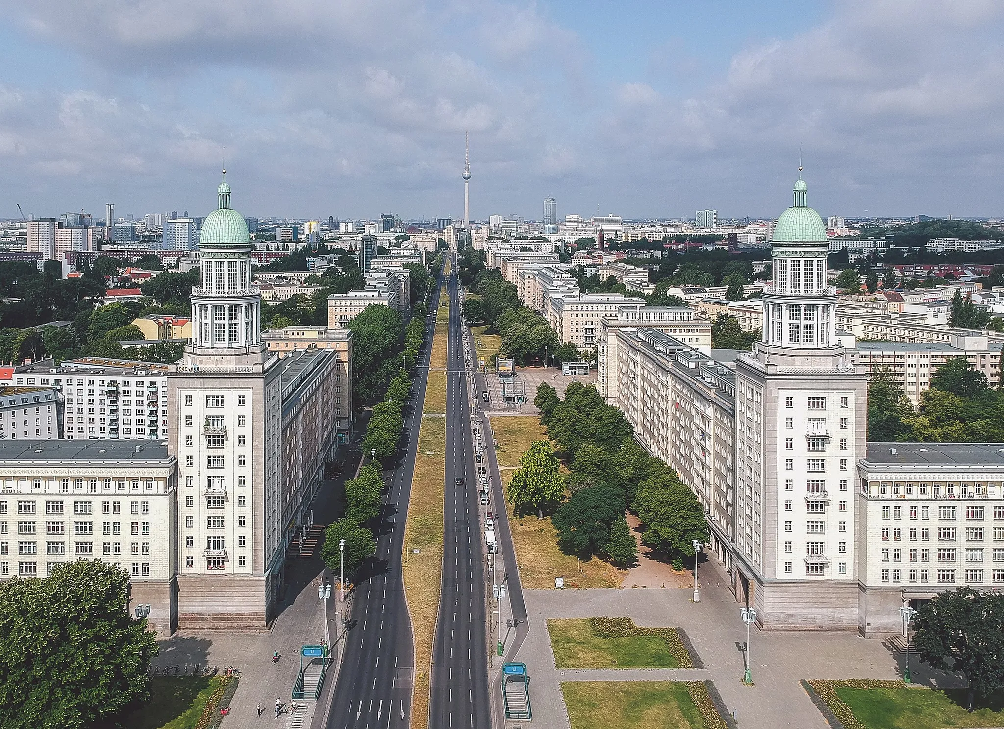 Photo showing: Aerial view over Karl-Marx-Allee