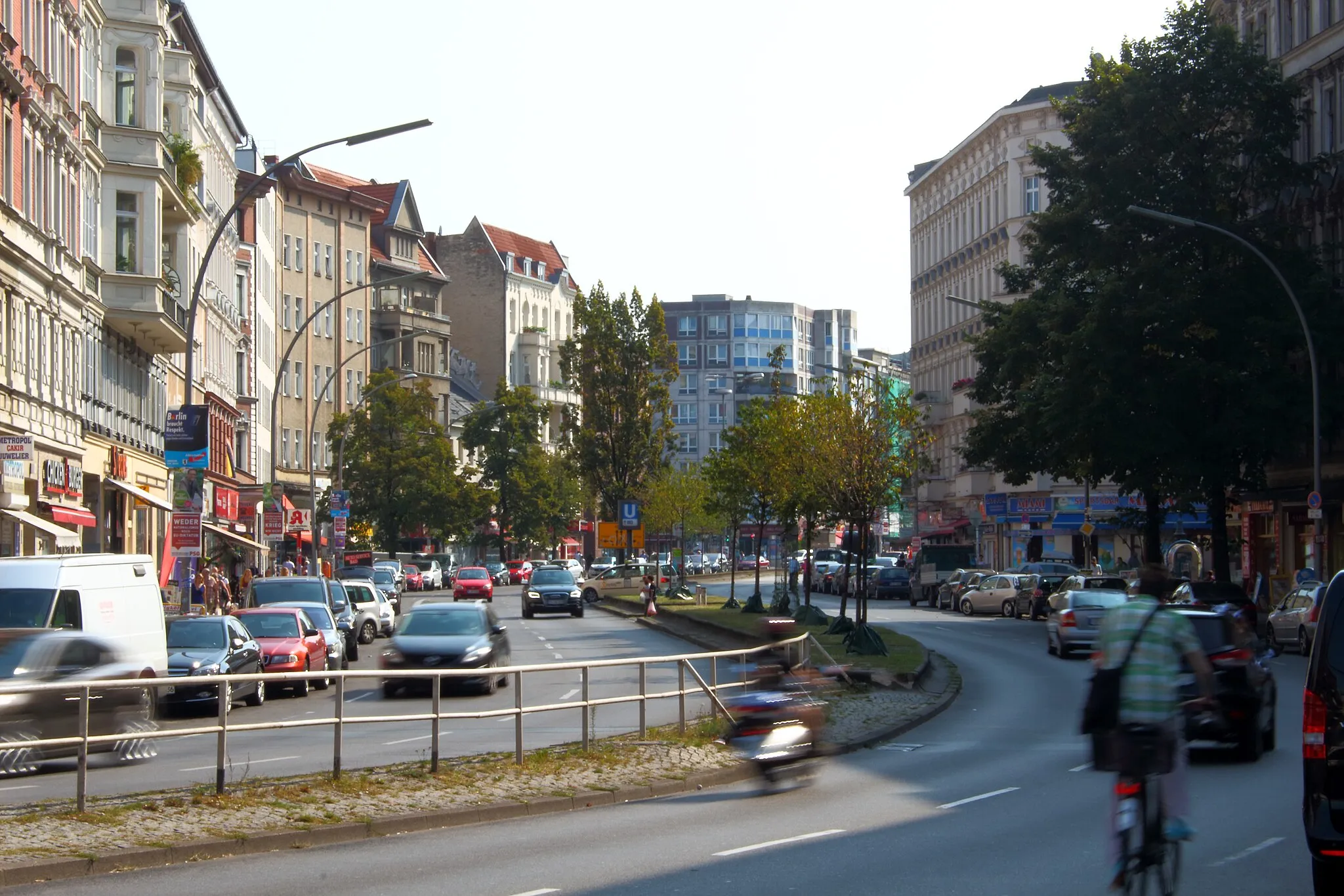 Photo showing: Badstraße Höhe Pankebrücke / Ufer-Hallen, Blick in Richtung U Pankstraße